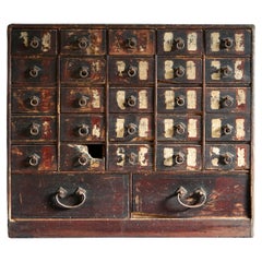 Commodes and Chests of Drawers