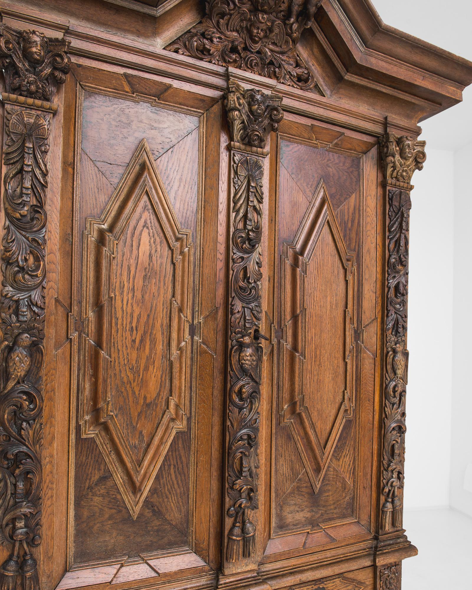 1780s Dutch Carved Wooden Cabinet 3