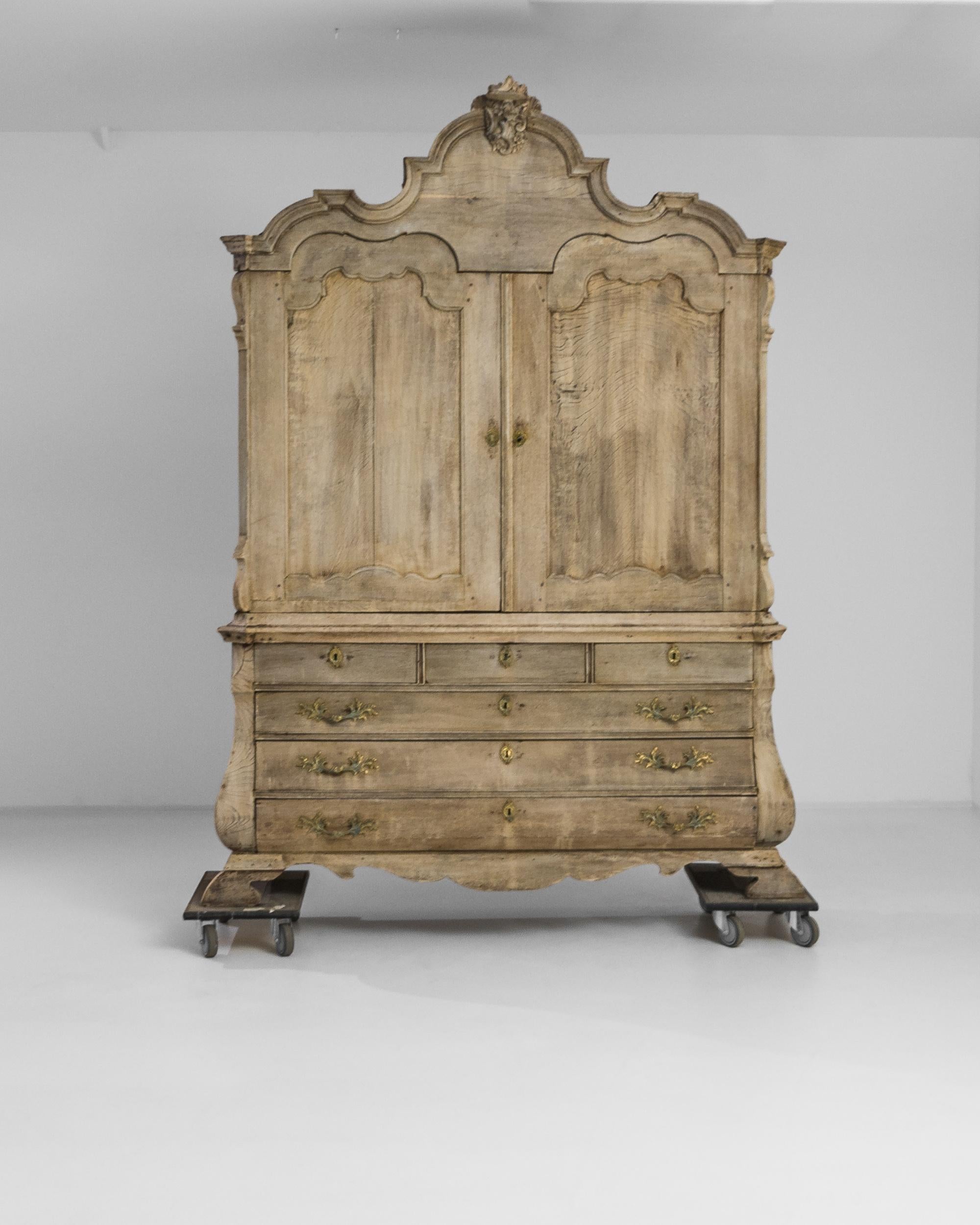 1780s Dutch Oak Cabinet 5
