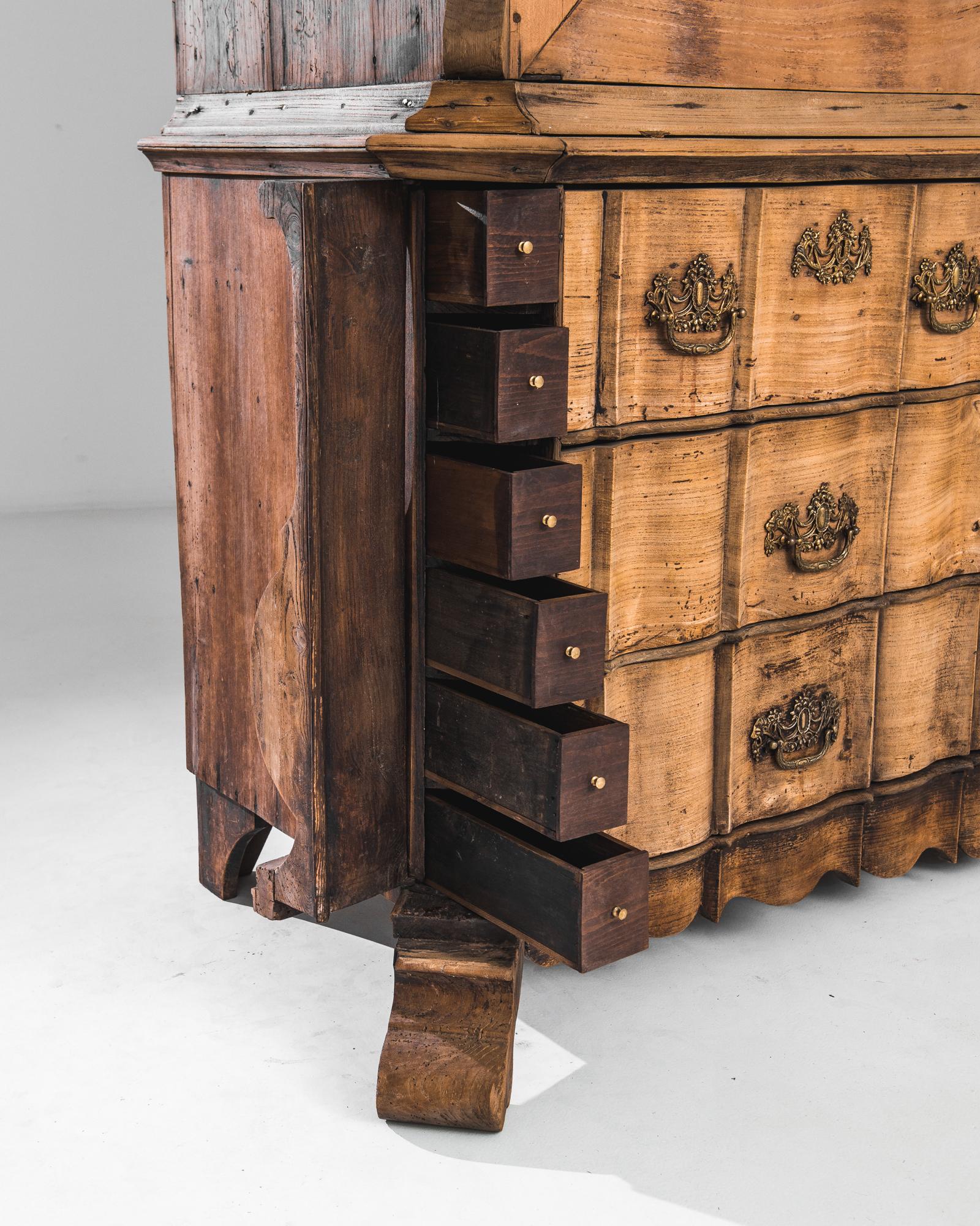 1780s Dutch Wooden Cabinet 4
