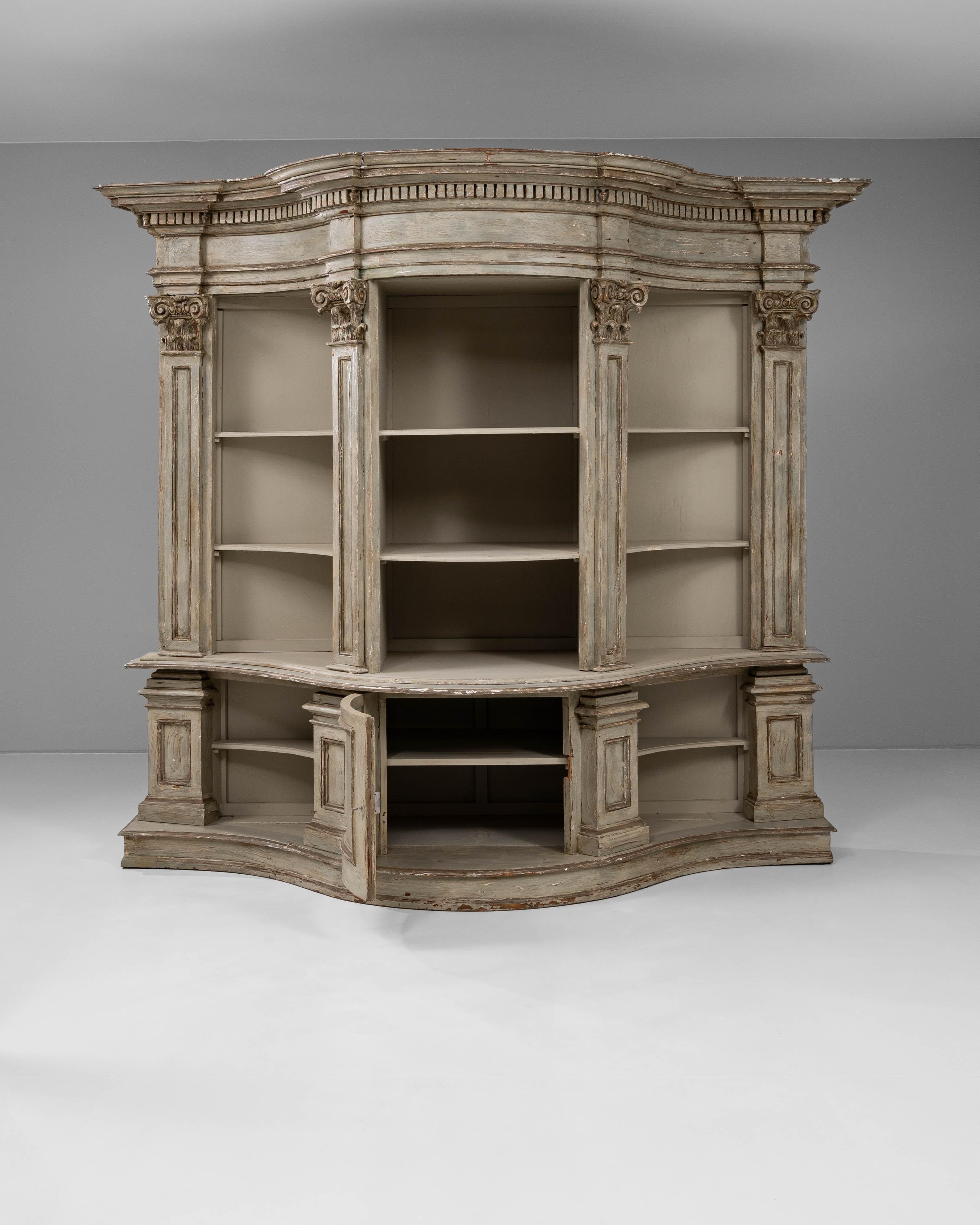 1780s French Wood Patinated Cabinet In Good Condition For Sale In High Point, NC
