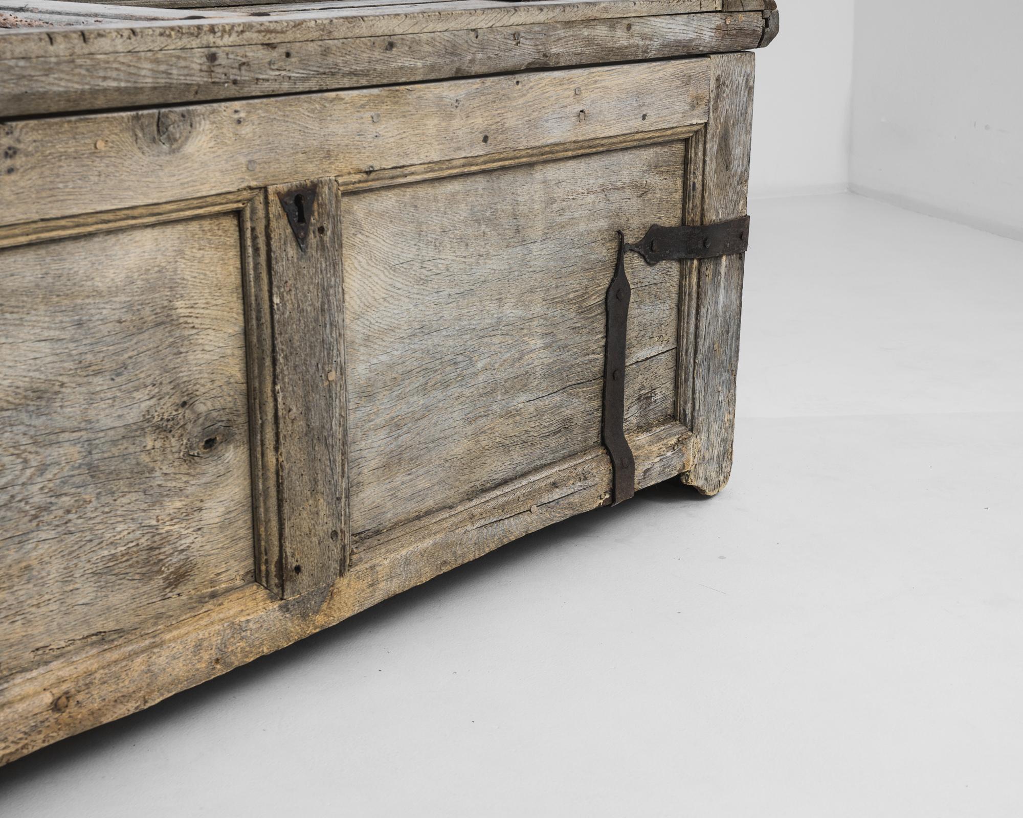 1780s German Bleached Oak Trunk 1