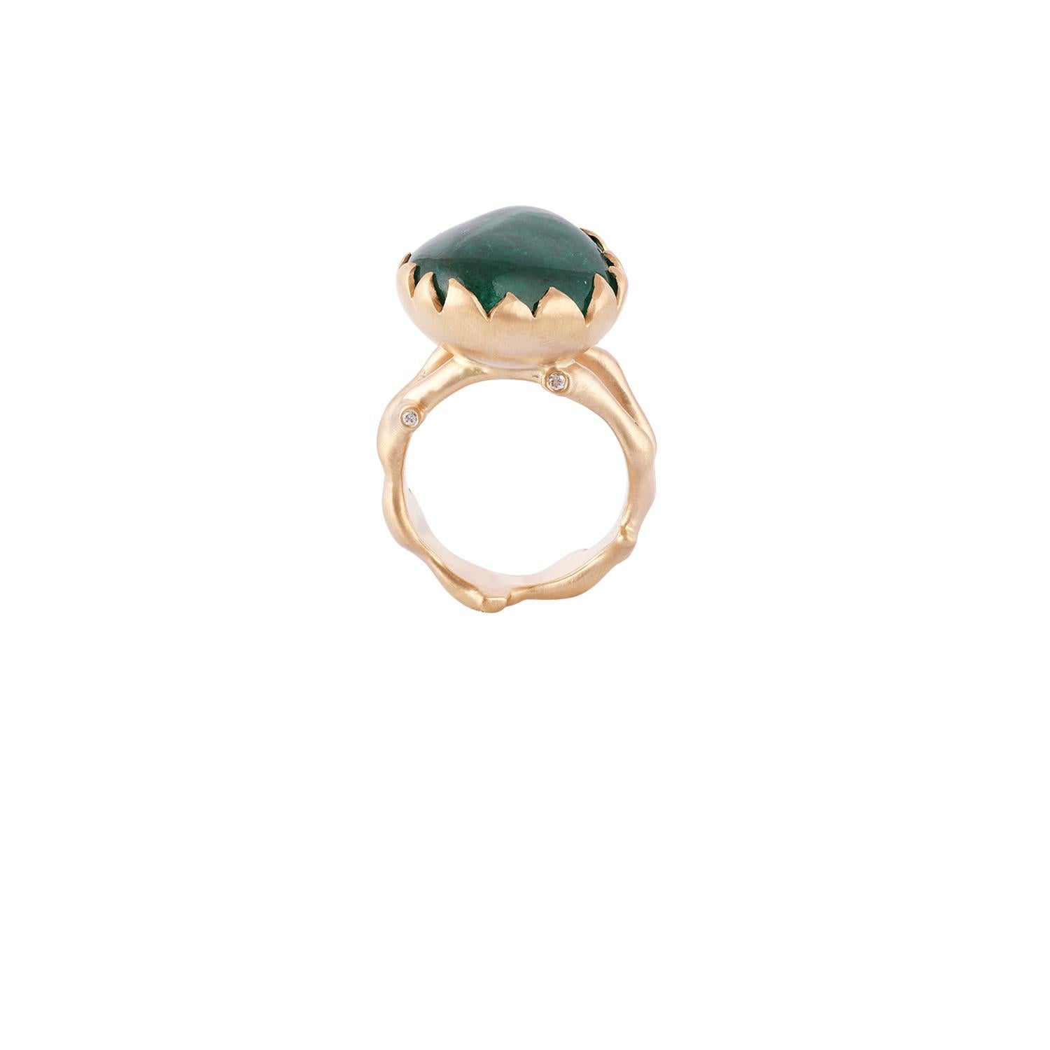 Art Deco 17.82 Carat Cabochon Zambian Emerald  & Diamond Ring in 18k Yellow Gold   For Sale
