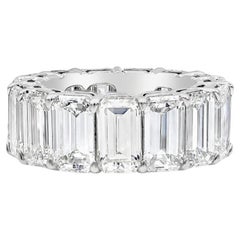 17.83 Carat Emerald Band 18K Gold Iconic Presence Signature