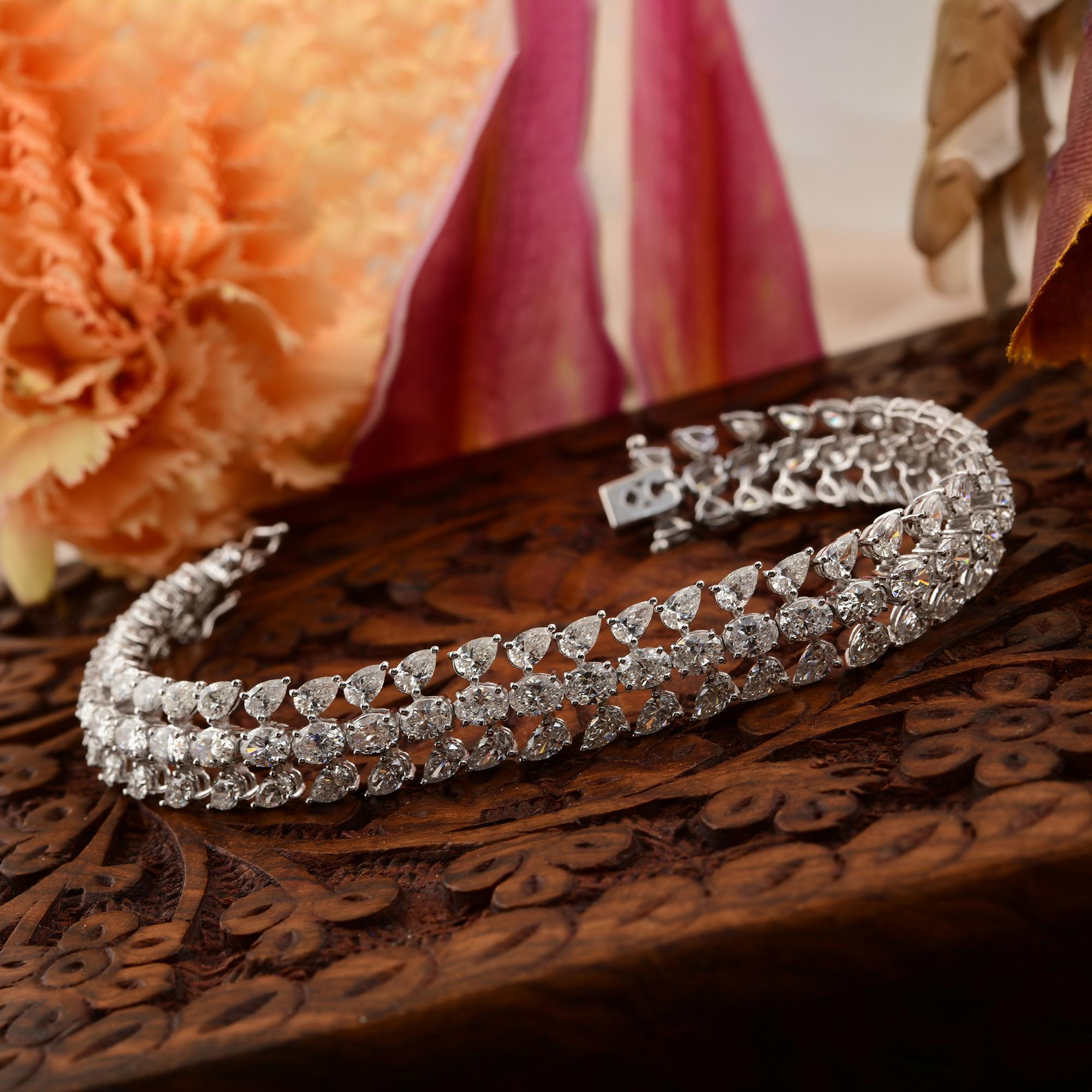 Moderne 17.83 Carat SI/H Oval Pear Brilliant Cut Diamond Bracelet 18 Karat White Gold en vente