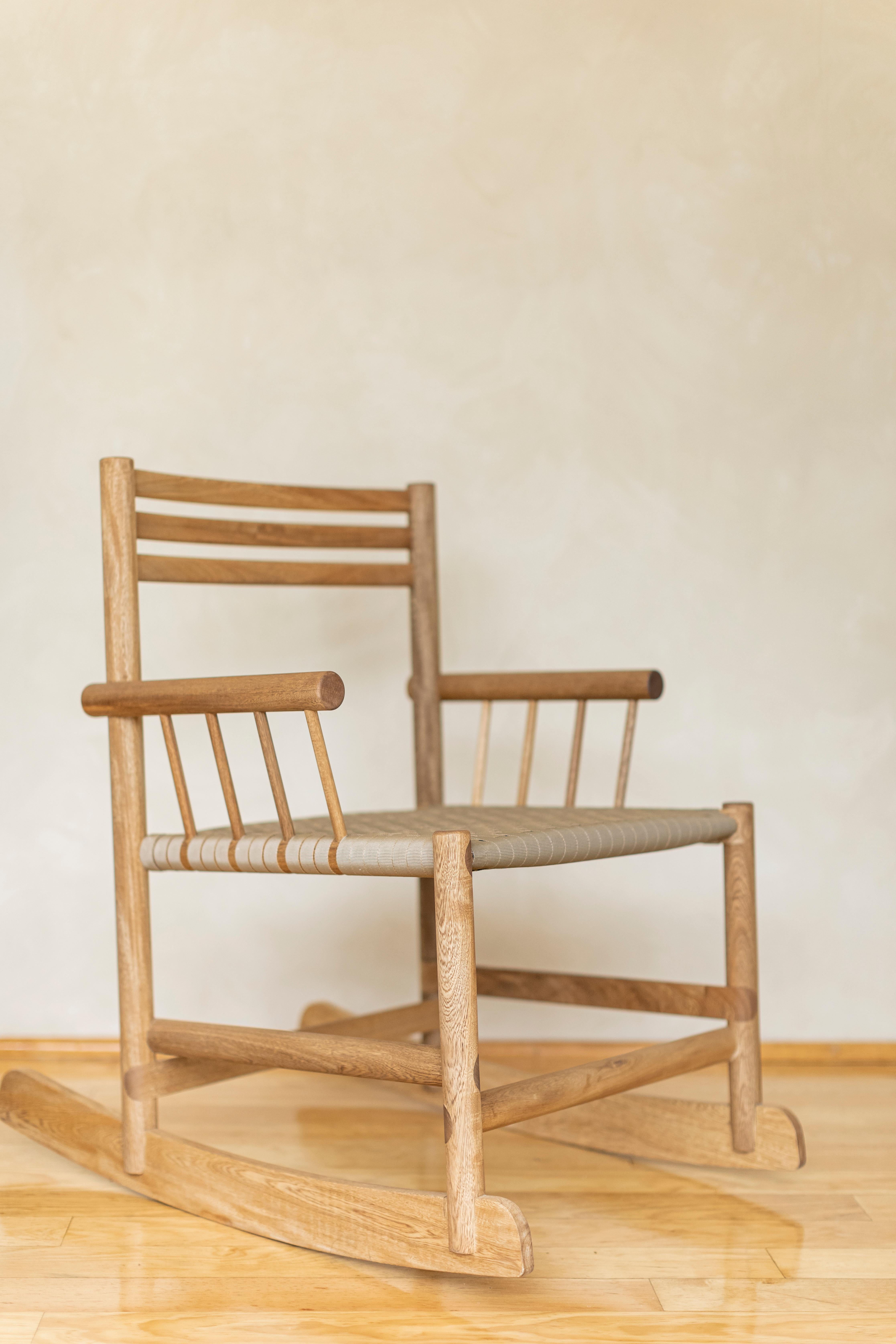 XXIe siècle et contemporain Chaise à bascule en bois de la collection 1784 en vente