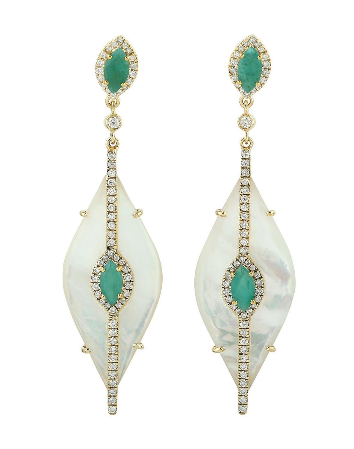Mixed Cut 17.85 Carat Mother of Pearl Emerald Diamond 18 Karat Gold Earrings For Sale