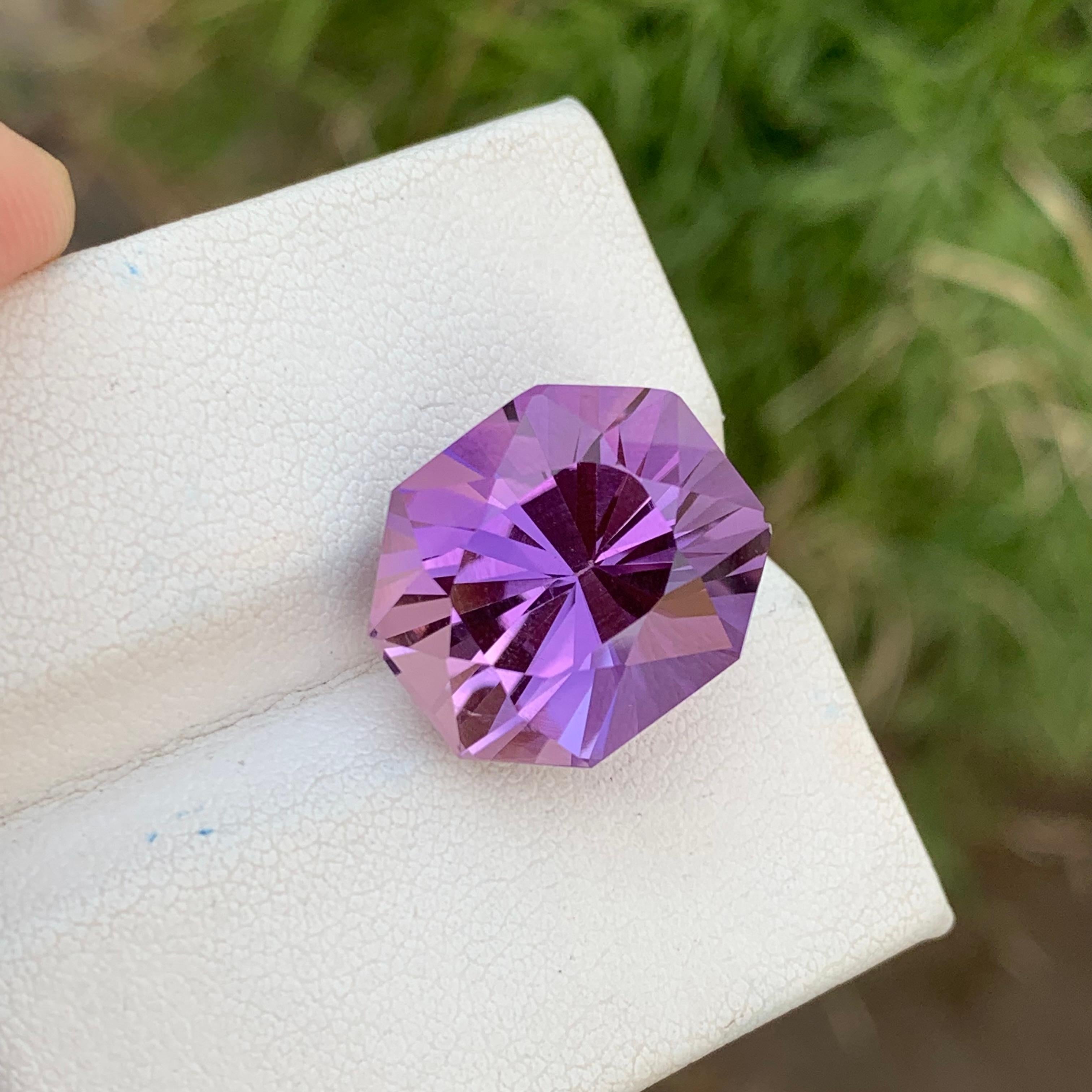 17.85 Carats Natural Loose Purple Amethyst Fancy Cut Gemstone  In New Condition For Sale In Peshawar, PK