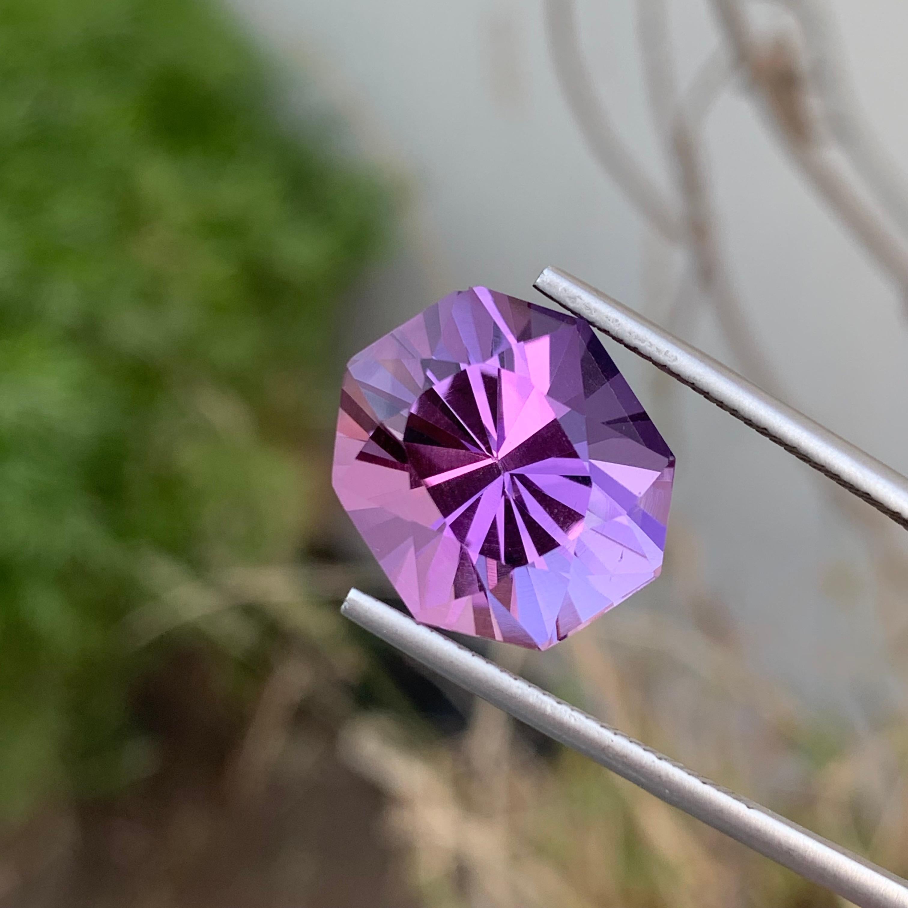 Women's or Men's 17.85 Carats Natural Loose Purple Amethyst Fancy Cut Gemstone  For Sale
