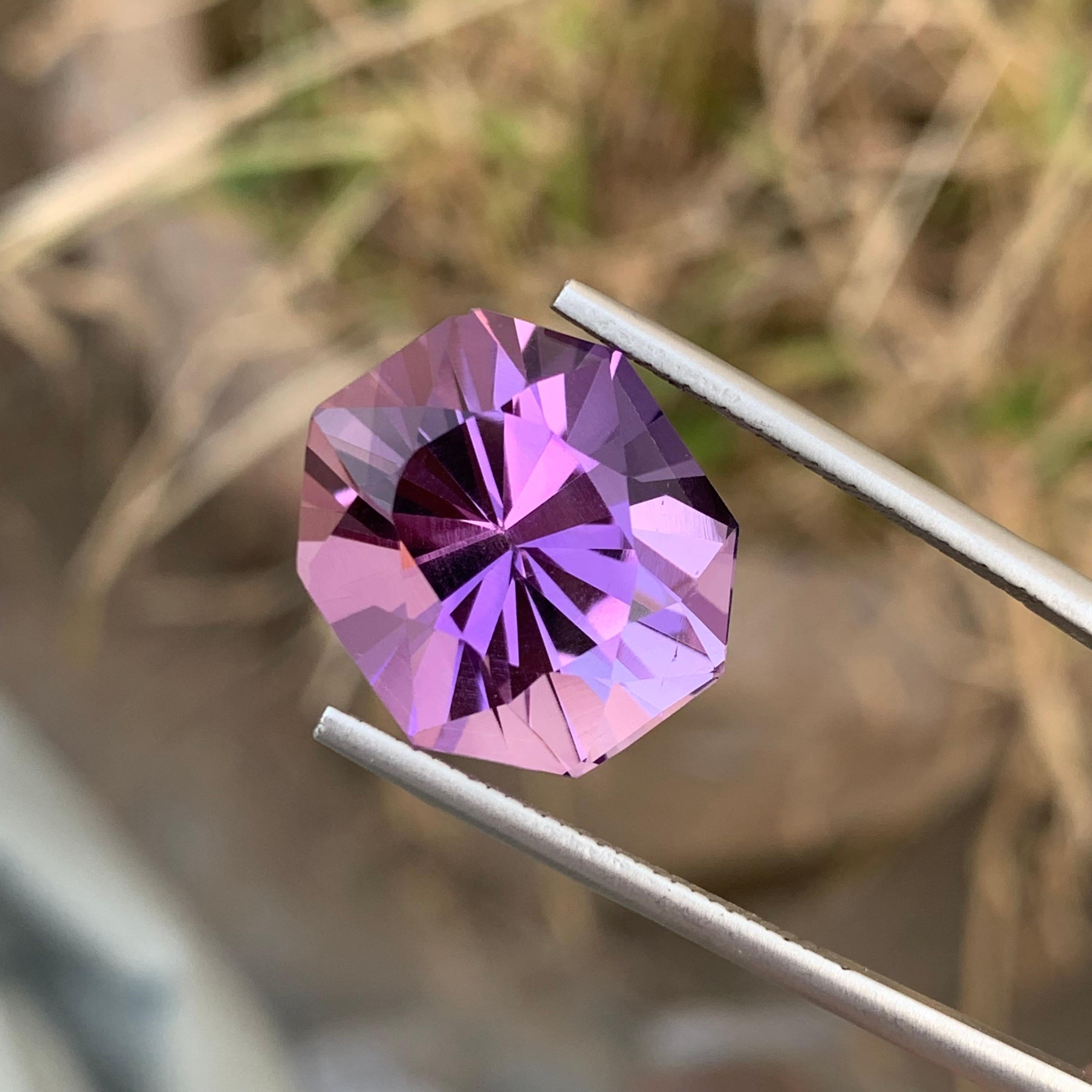 17.85 Carats Natural Loose Purple Amethyst Fancy Cut Gemstone  For Sale 3