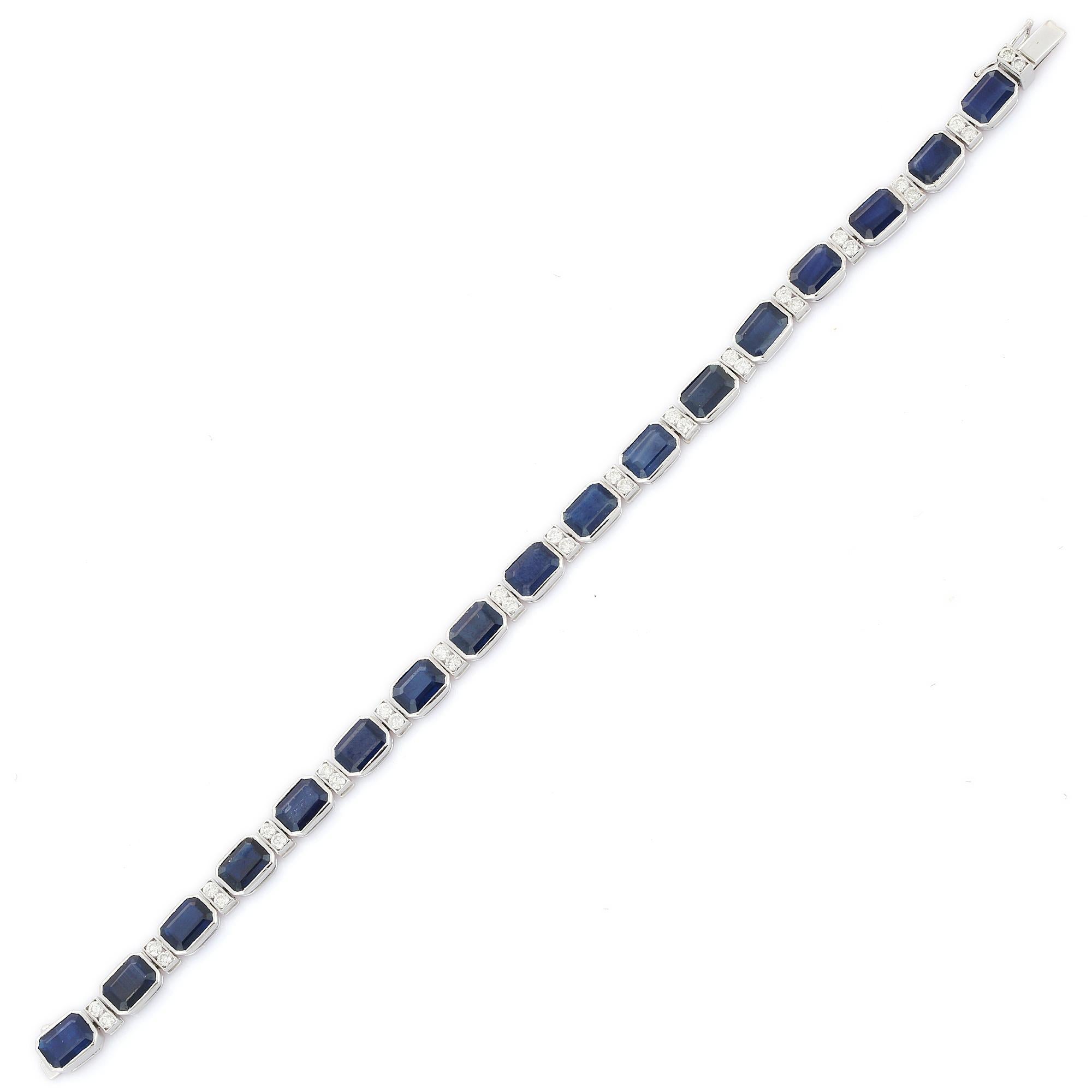 Octagon Cut 17.85 Ct Blue Sapphire Bracelet in 18 Karat White Gold with Prong Set Diamonds For Sale