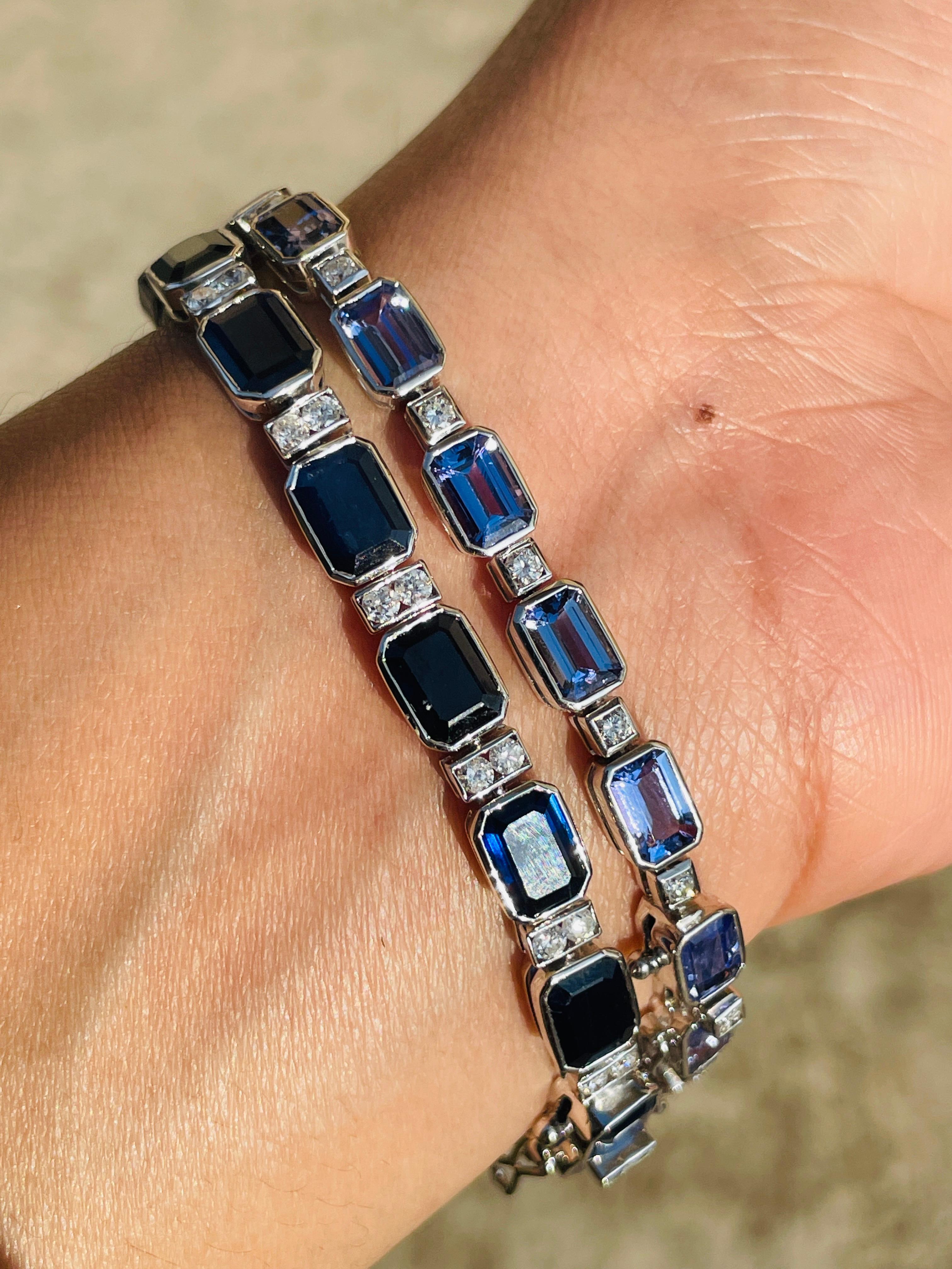 Women's 17.85 Ct Blue Sapphire Bracelet in 18 Karat White Gold with Prong Set Diamonds For Sale