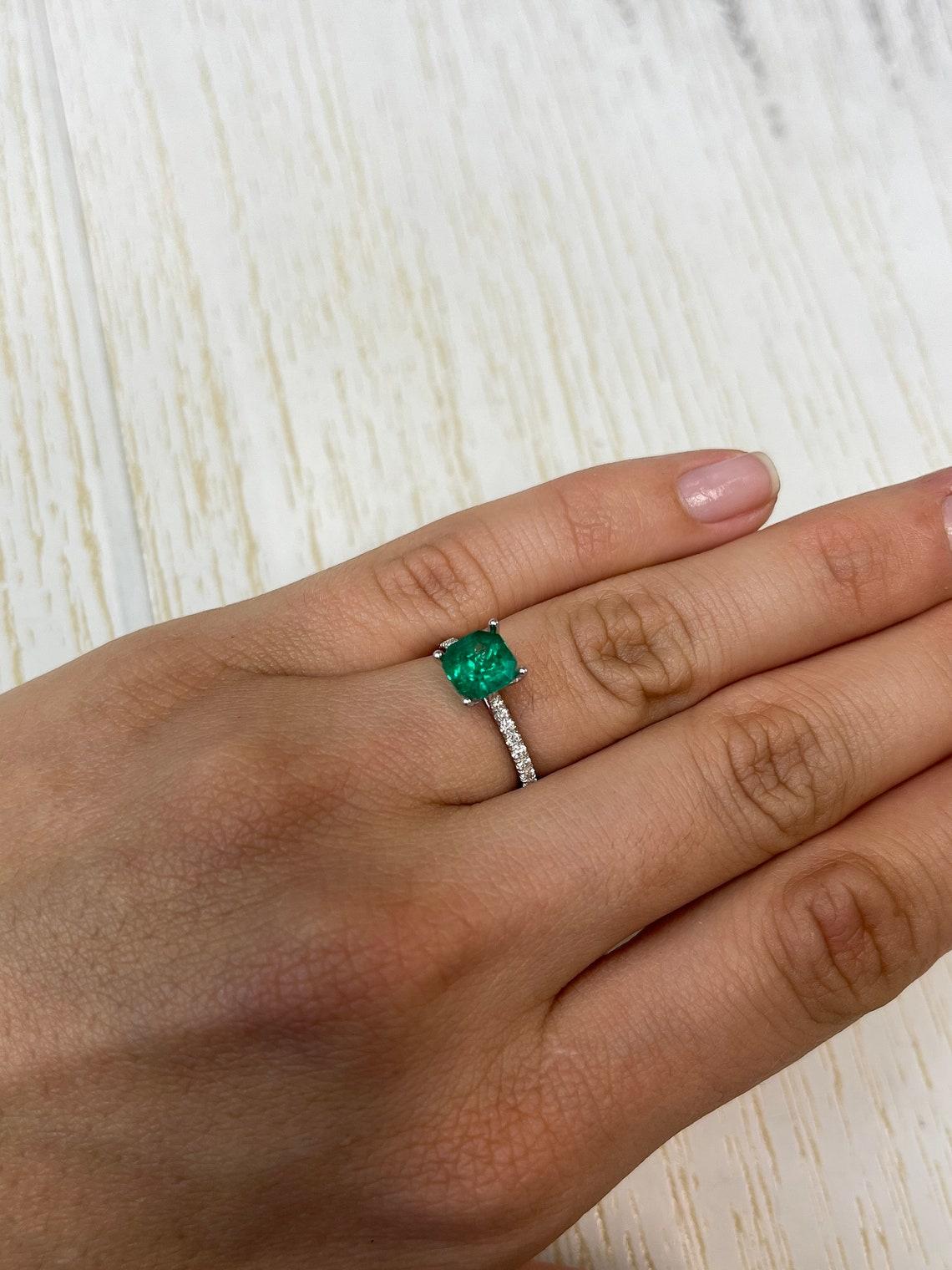 1,78 carat AAA+ Captivant Muzo vert Asscher Cut Colombian Gem 7x7 Genuine May en vente 2