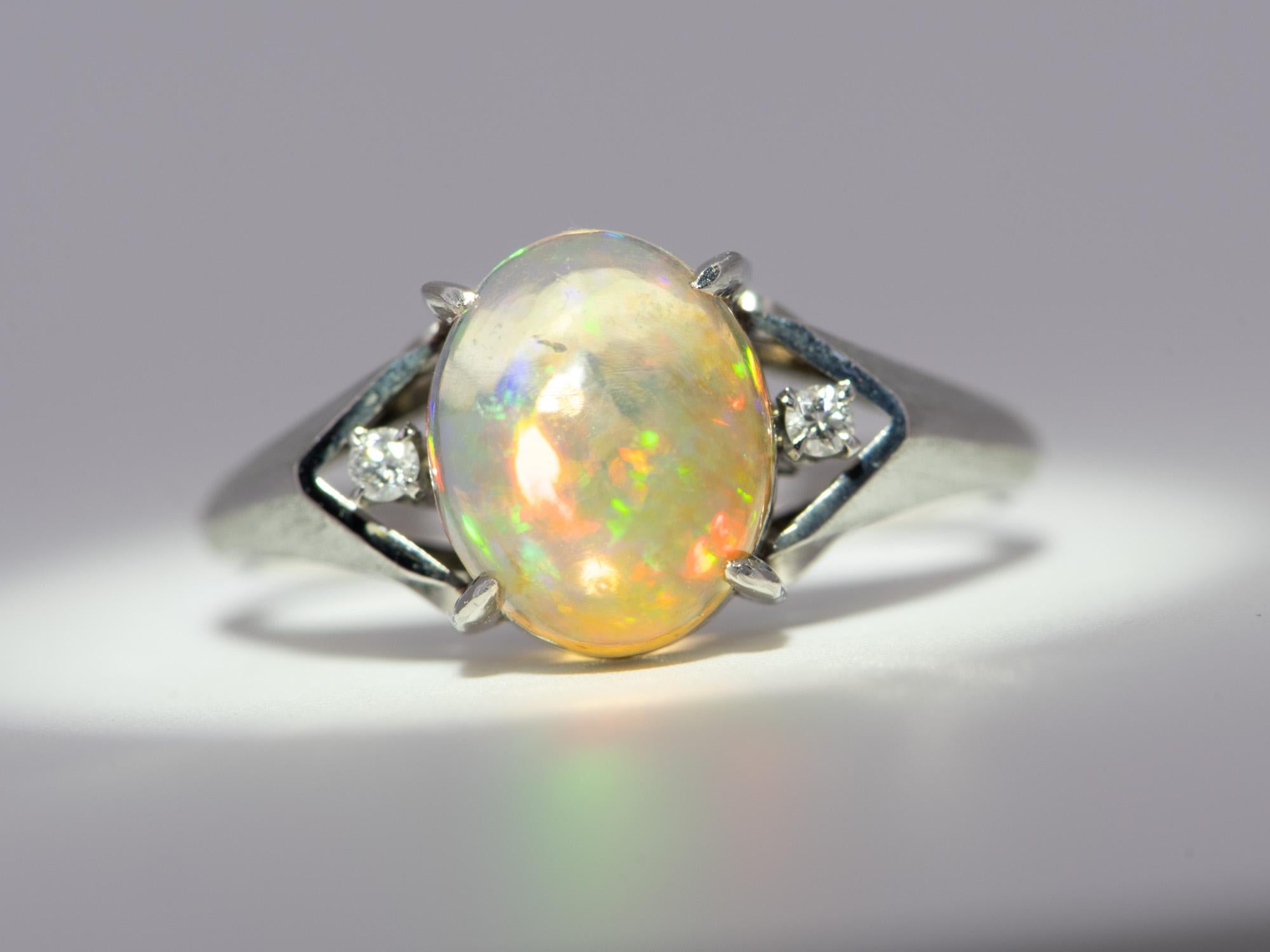 Femenino o masculino 1,78ct Anillo de Ópalo de Fuego Mexicano Brillante de Cúpula Alta Platino V1144 en venta