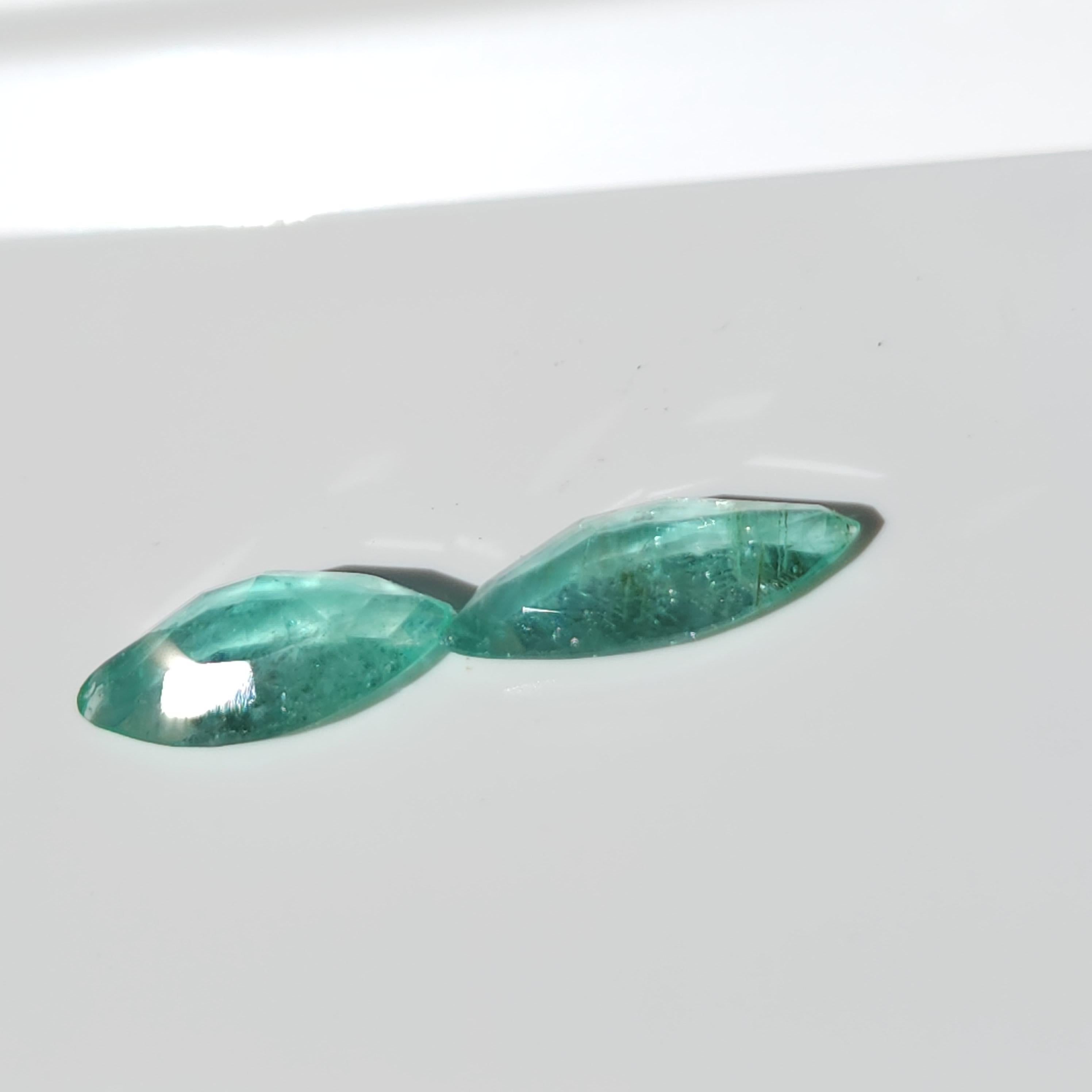 Women's or Men's 1.78Ct Natural Loose Emerald Marqiuse Shape 2 Pcs For Sale