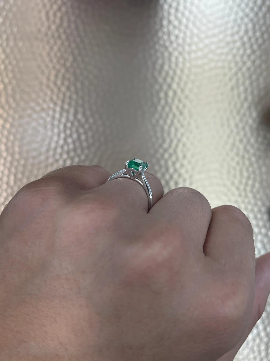 1.78cts Solitaire White Gold Anniversary Vivid Bluish Green Emerald Cut Ring In New Condition For Sale In Jupiter, FL