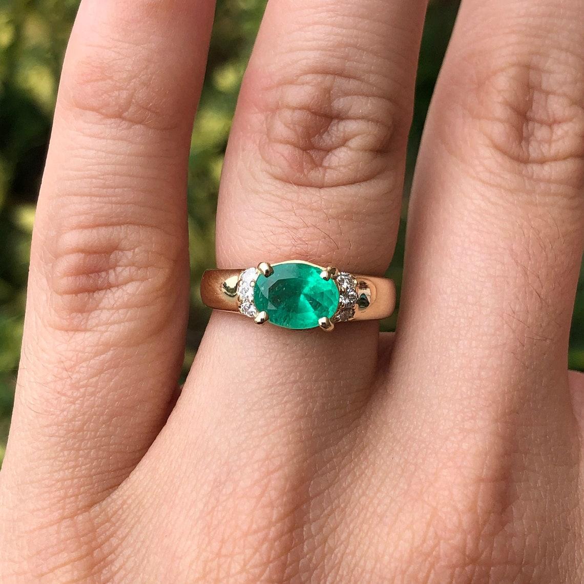 Modern 1.78tcw 18K Colombian Emerald-Oval Cut Diamond Accent Gold Ring For Sale