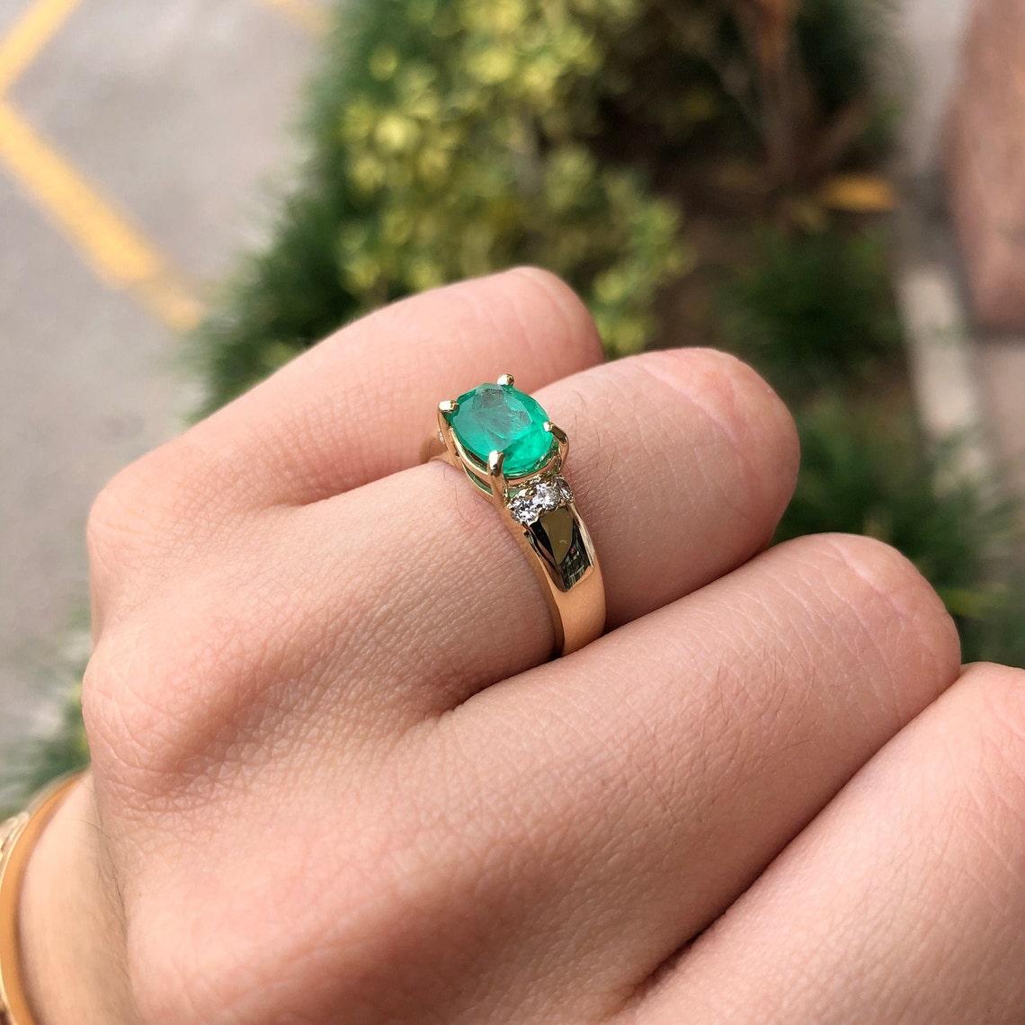 1.78tcw 18K Colombian Emerald-Oval Cut Diamond Accent Gold Ring For Sale 2