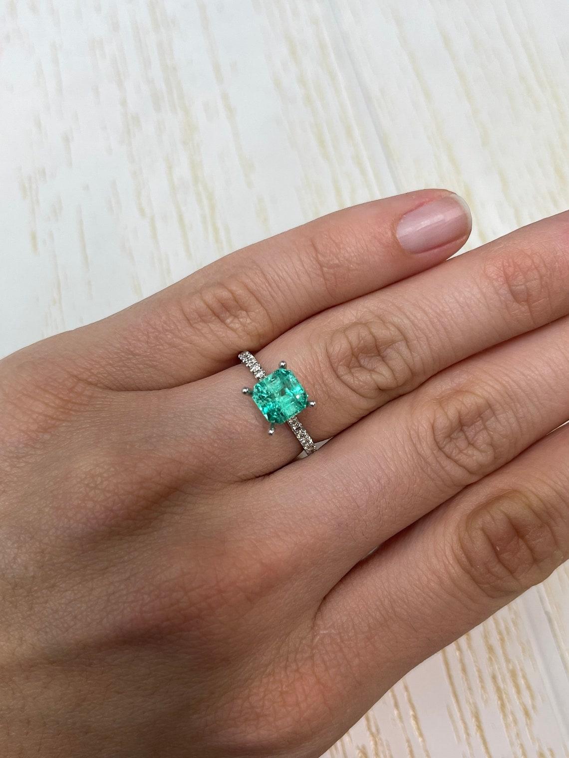 1,79 carati 7x7 verde menta taglio Asscher smeraldo colombiano - Gemma di maggio in vendita 2