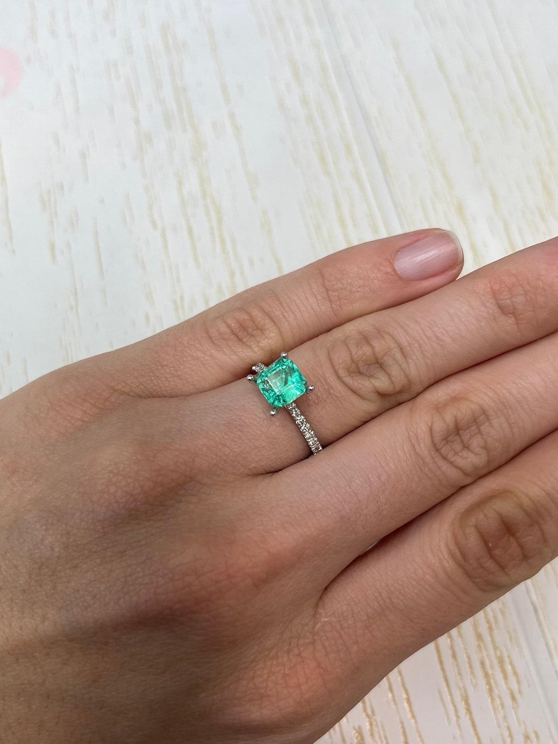 1,79 carati 7x7 verde menta taglio Asscher smeraldo colombiano - Gemma di maggio in vendita 3