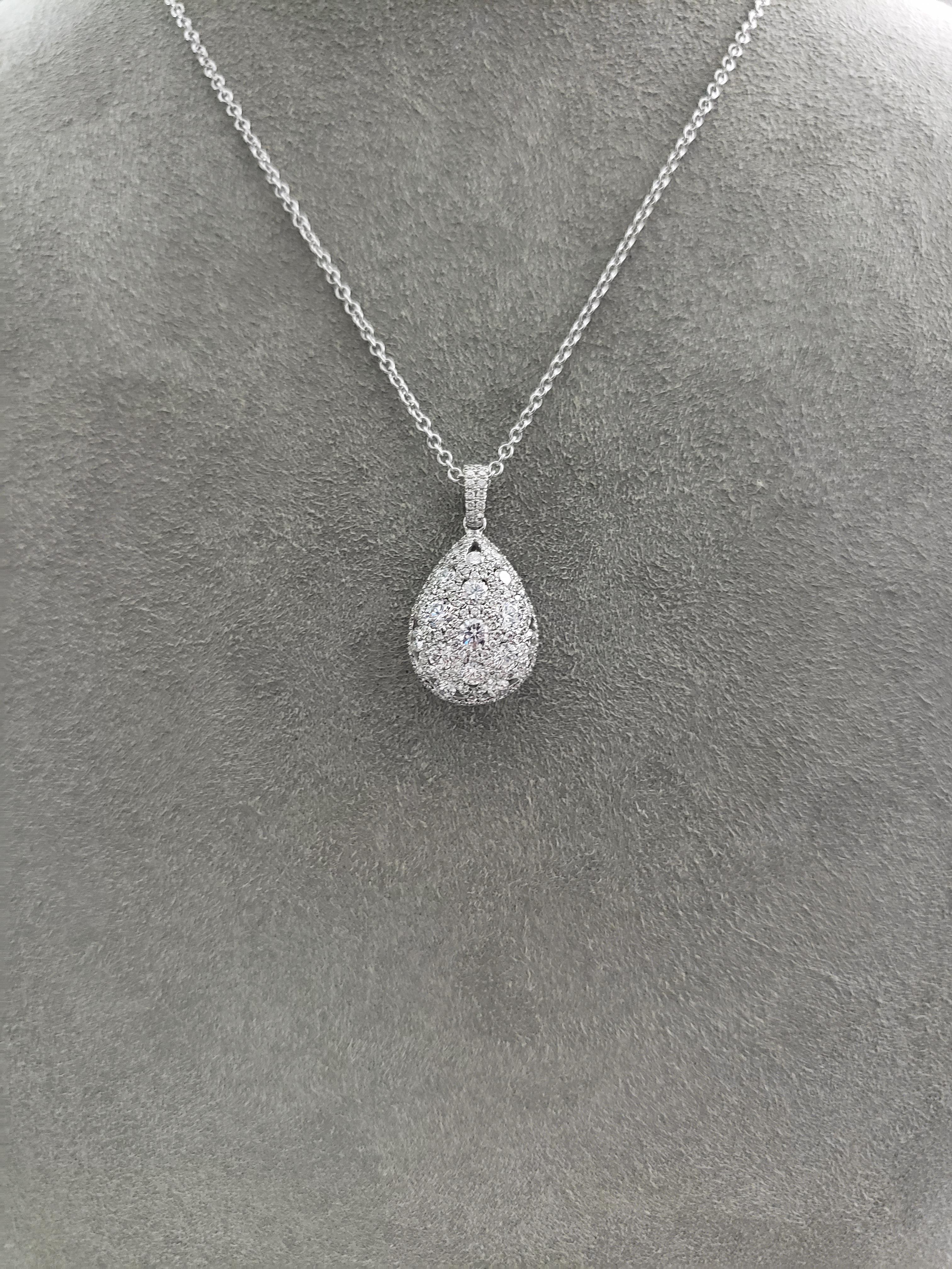 Contemporary Roman Malakov, 1.79 Carat Cluster Diamond Tear Drop Pendant Necklace