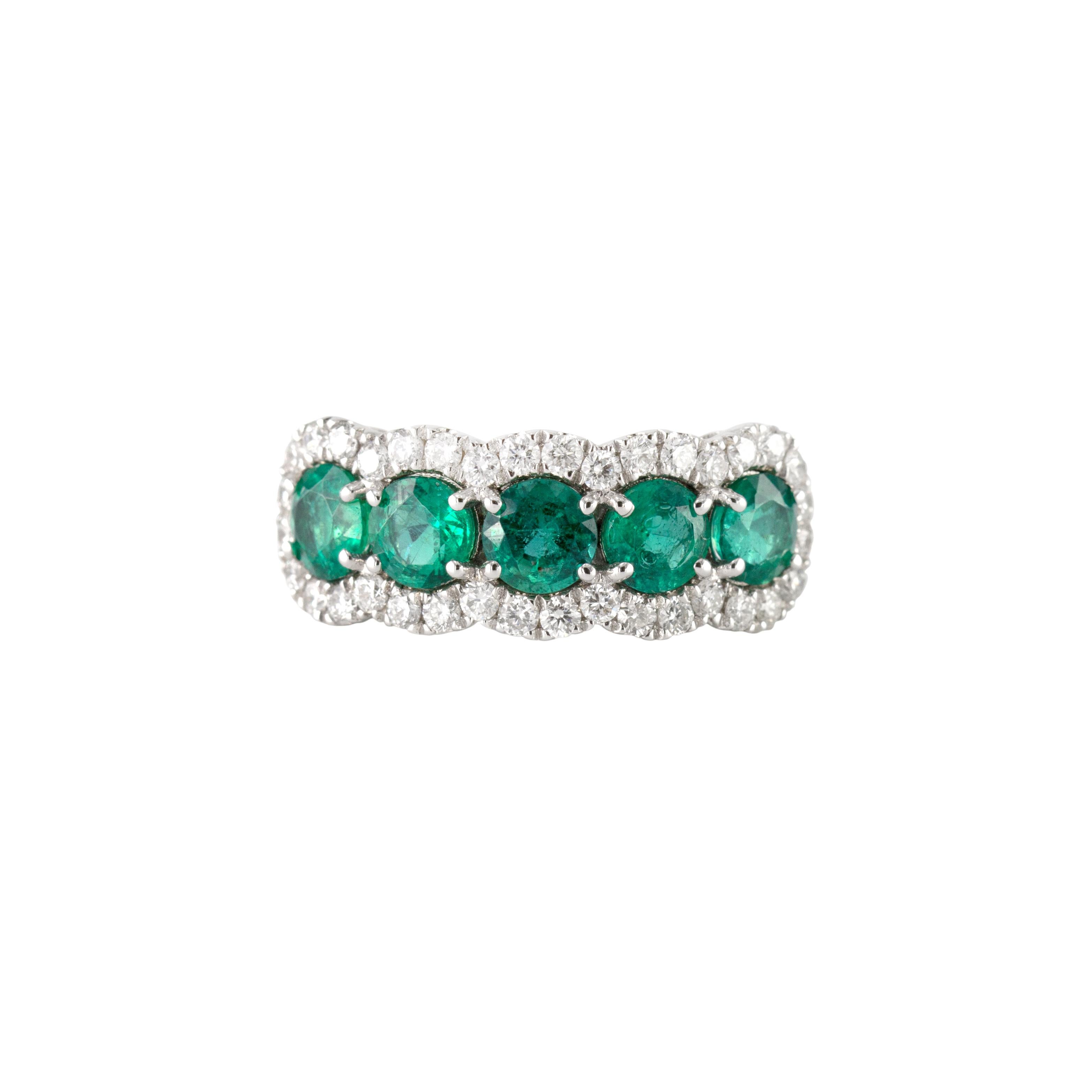 Contemporary 1.79 Carat Emerald Ring with 0.55 Carats Diamond in 18k White Gold ref1505 For Sale