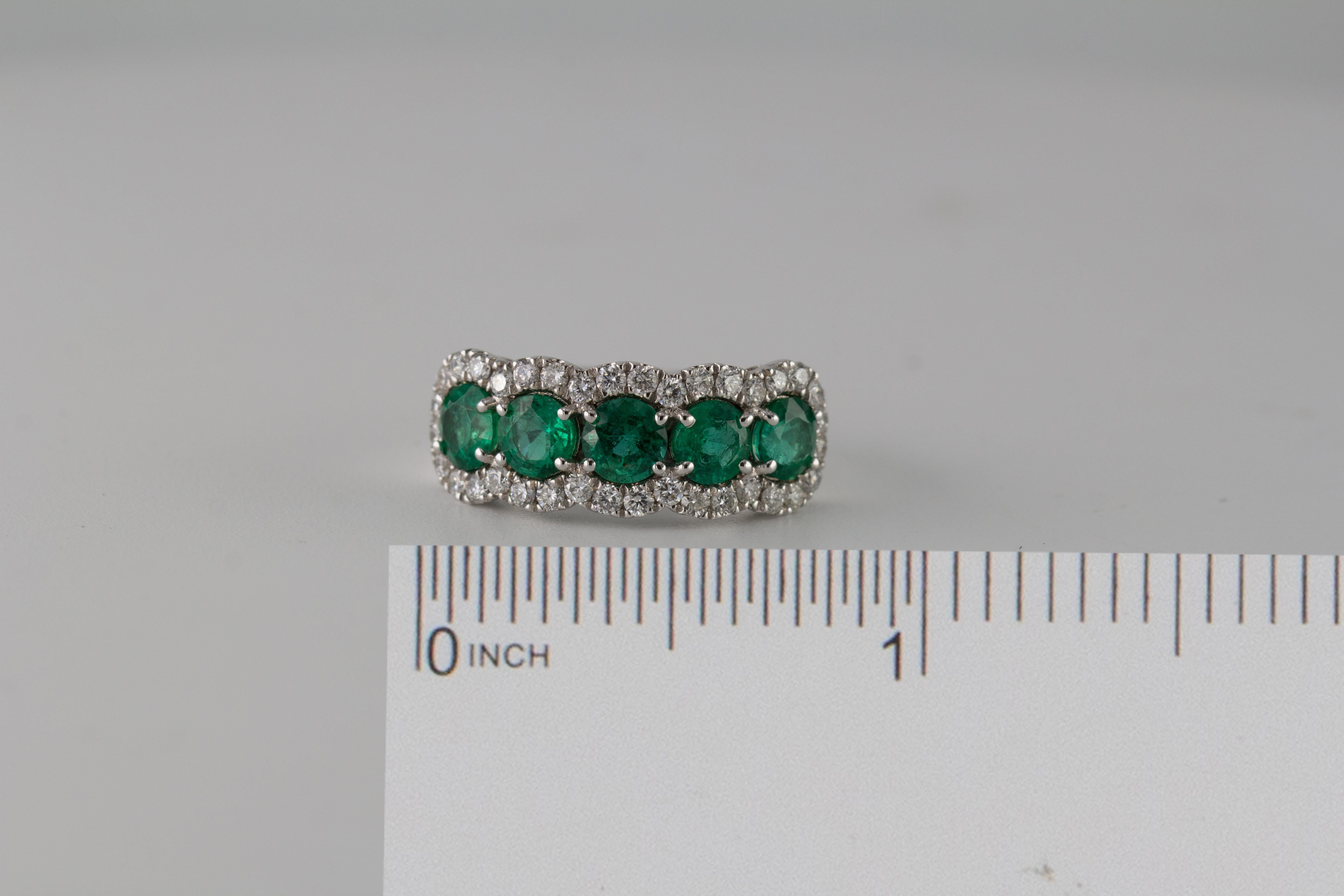 Round Cut 1.79 Carat Emerald Ring with 0.55 Carats Diamond in 18k White Gold ref1505 For Sale
