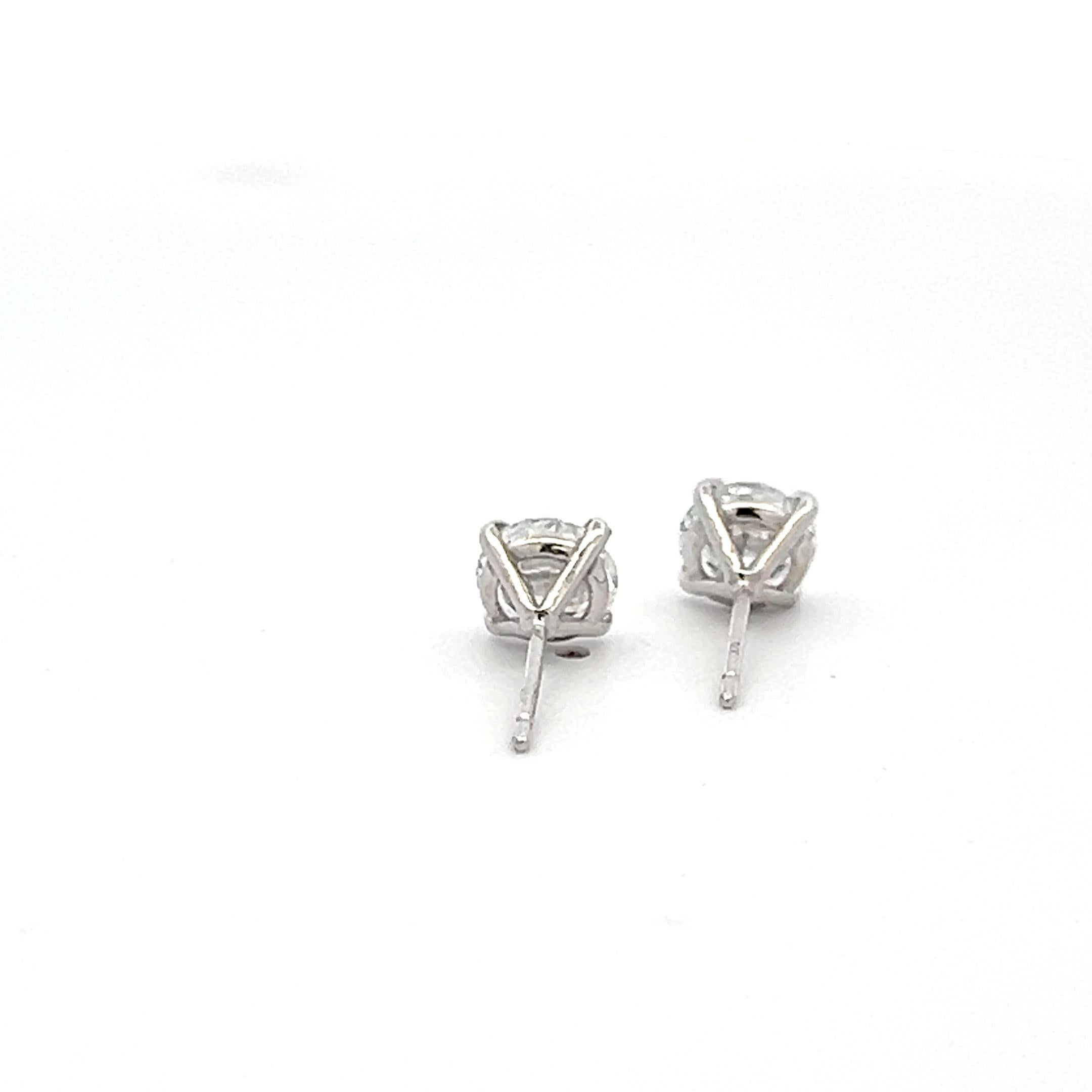 1,79 Karat Runder Brillant D VS2 Diamant-Ohrstecker aus 18 Karat Weißgold (Rundschliff) im Angebot