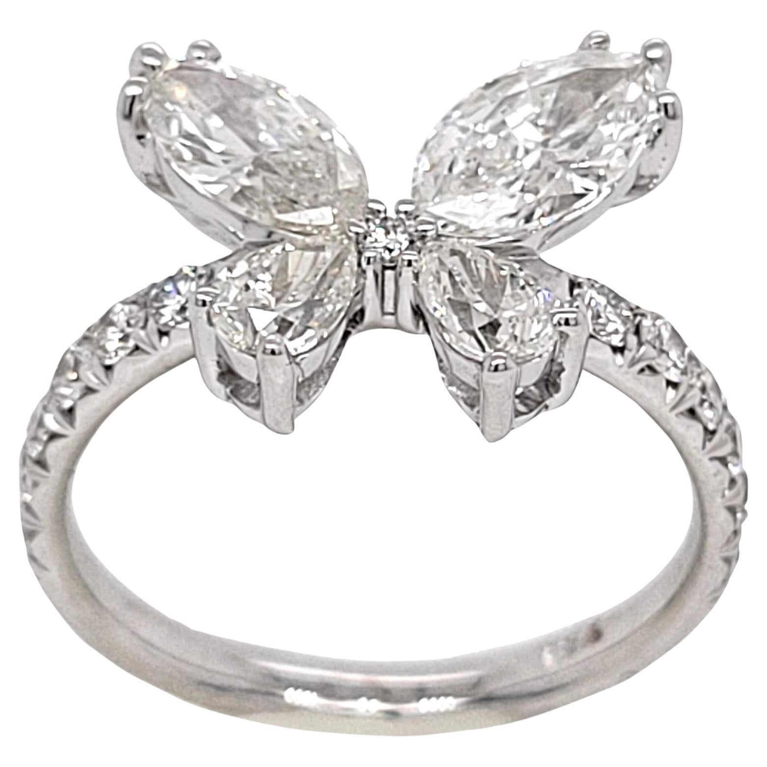 Bague papillon en diamant 1,79 carat avec tige sertie en pavé français en vente