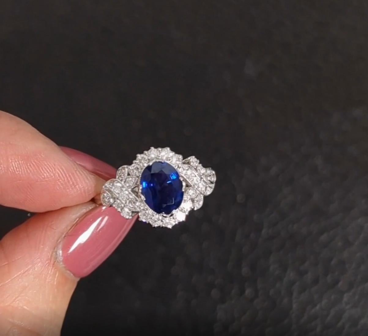 1.74 Karat Saphir-Diamant-Ring Ovalschliff (Art déco) im Angebot