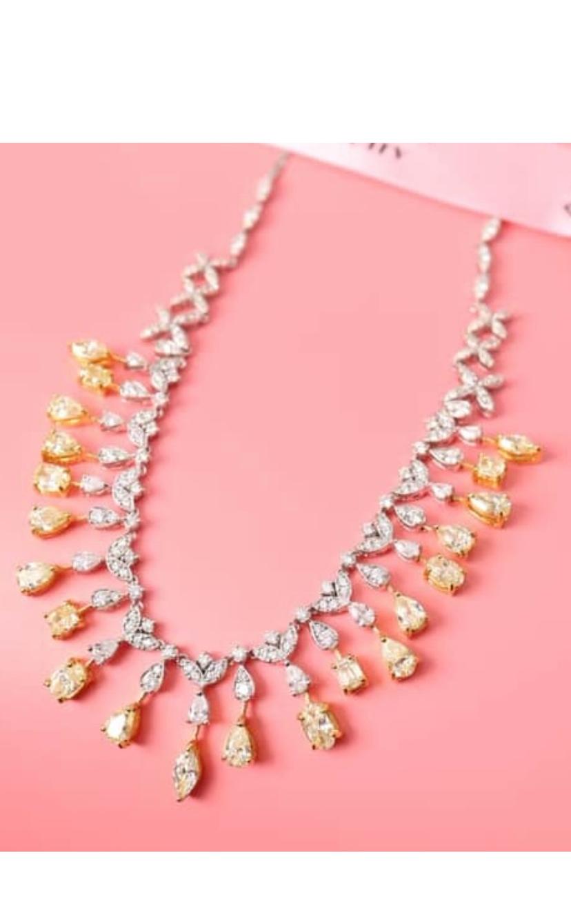 Collana in oro 18 carati con diamanti bianchi e gialli da 17,90 carati in vendita 1