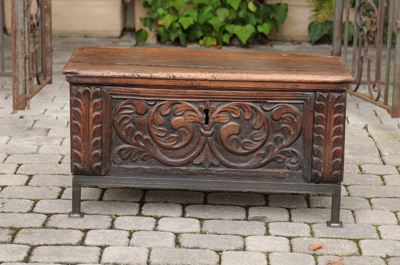 1790s English George III Period Hand Carved Walnut Coffer on New Custom Stand In Good Condition In Atlanta, GA