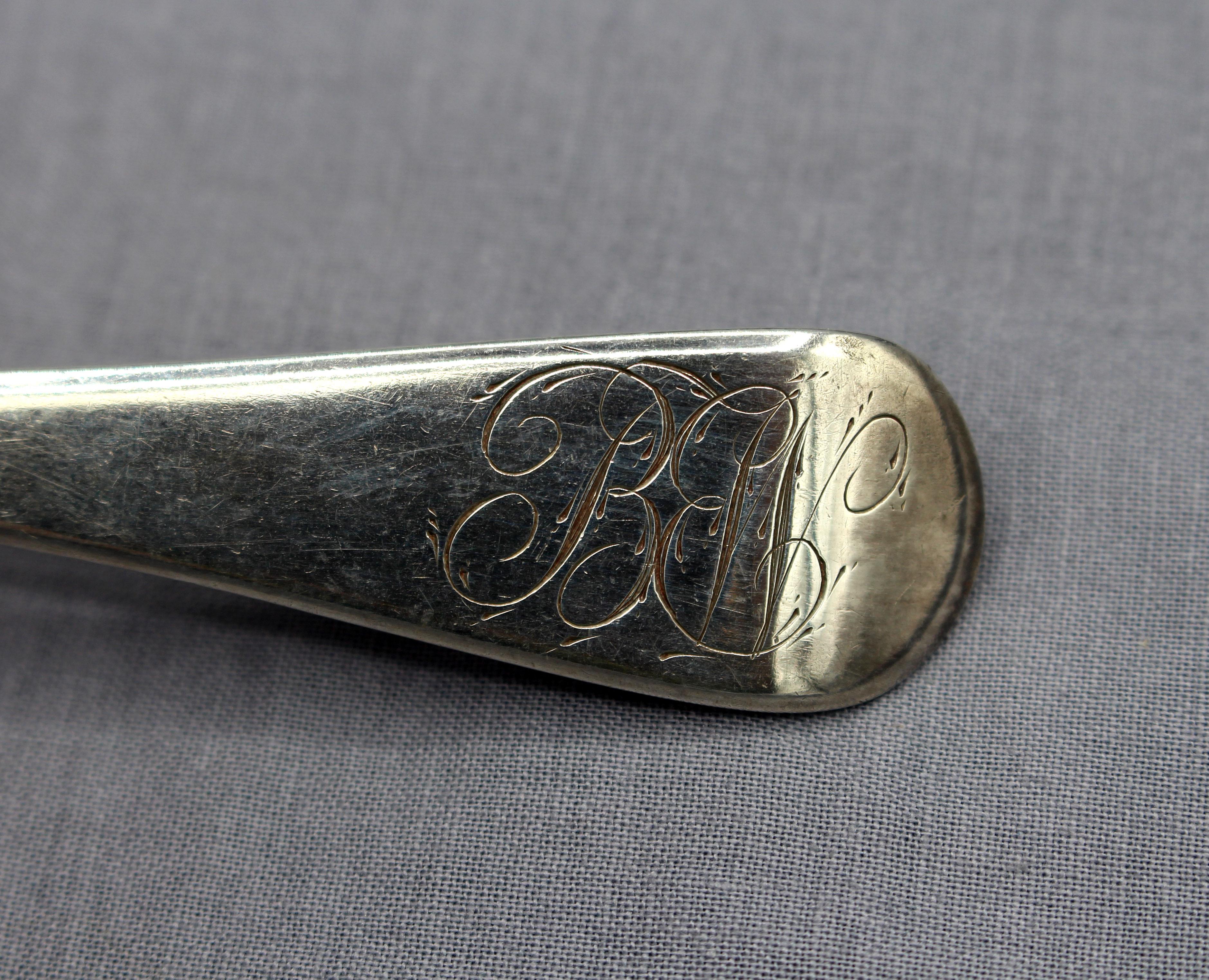 George III Cuillère de table en argent sterling à motif anglais ancien de 1791 par Richard Crossley en vente