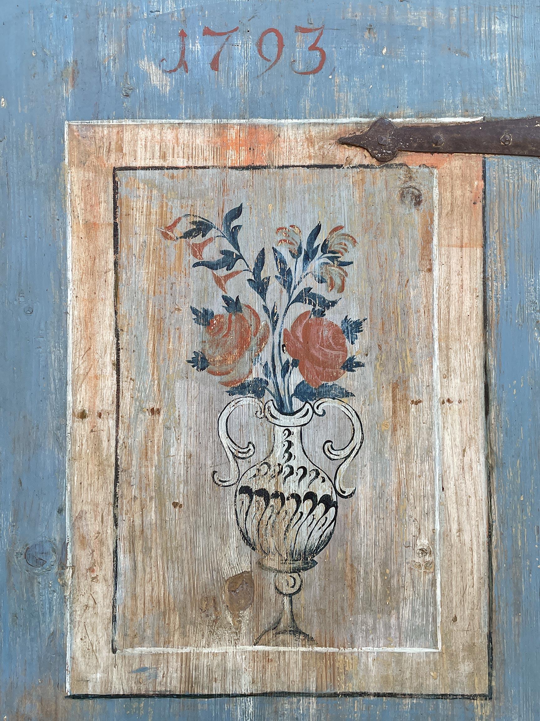 1793 Credenza dipinta con fiori blu chiaro 3