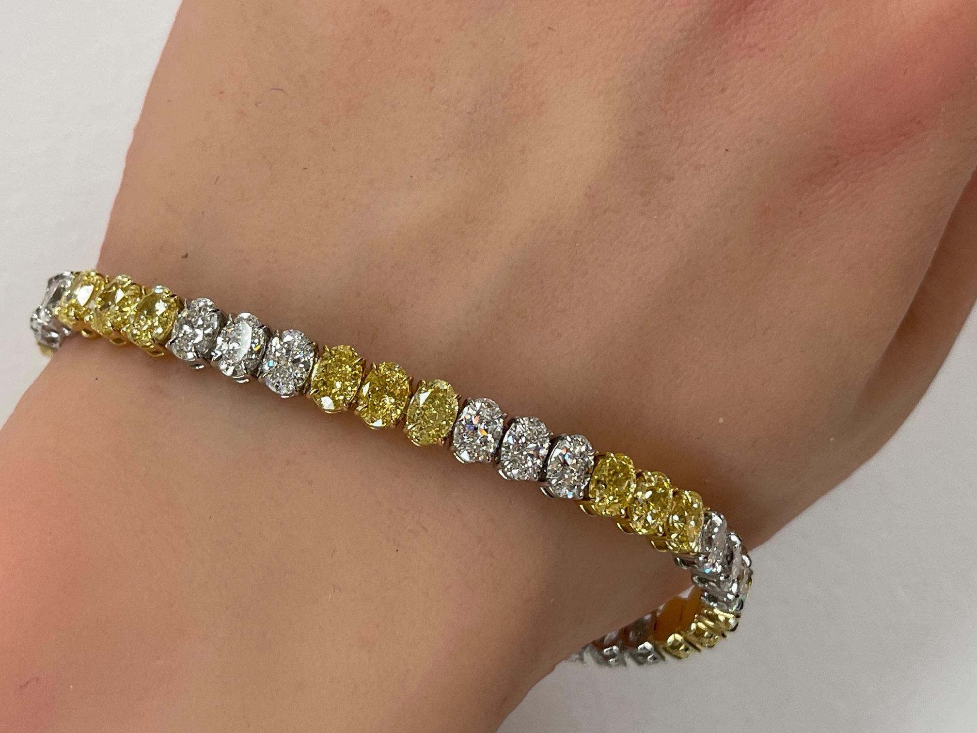 17.96ctw. Fancy Intense Yellow Diamond & GIA Oval Diamond Tennis Bracelet For Sale 5