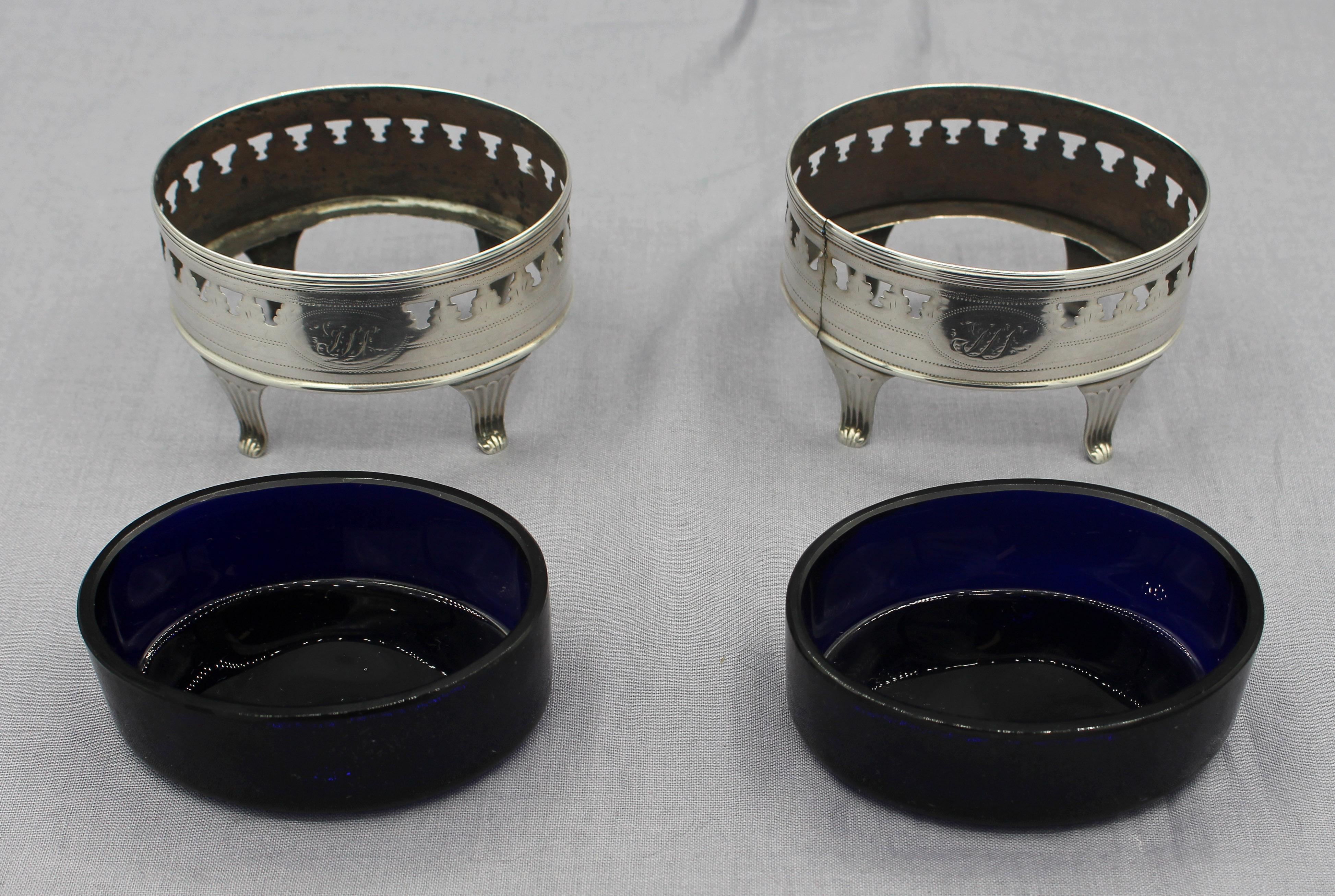 Neoclassical 1797 Pair of Sterling Silver Master Salts by Peter & Ann Bateman For Sale