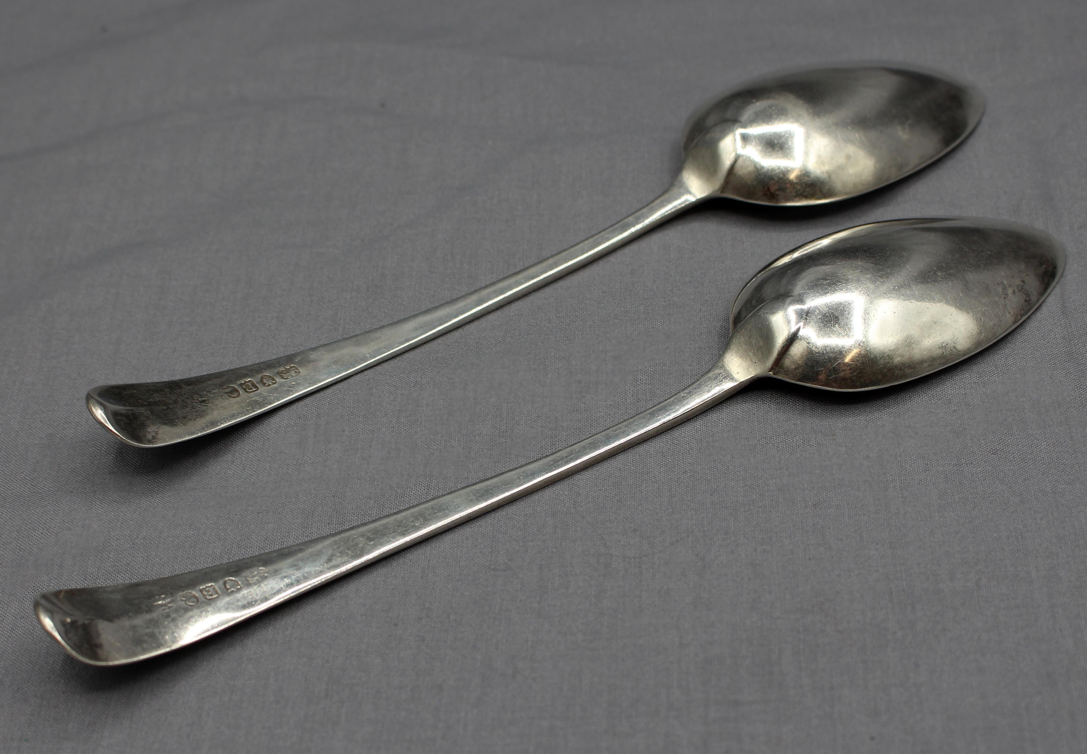 1797 Set of 4 English Engraved Sterling Silver Spoons In Good Condition For Sale In Chapel Hill, NC