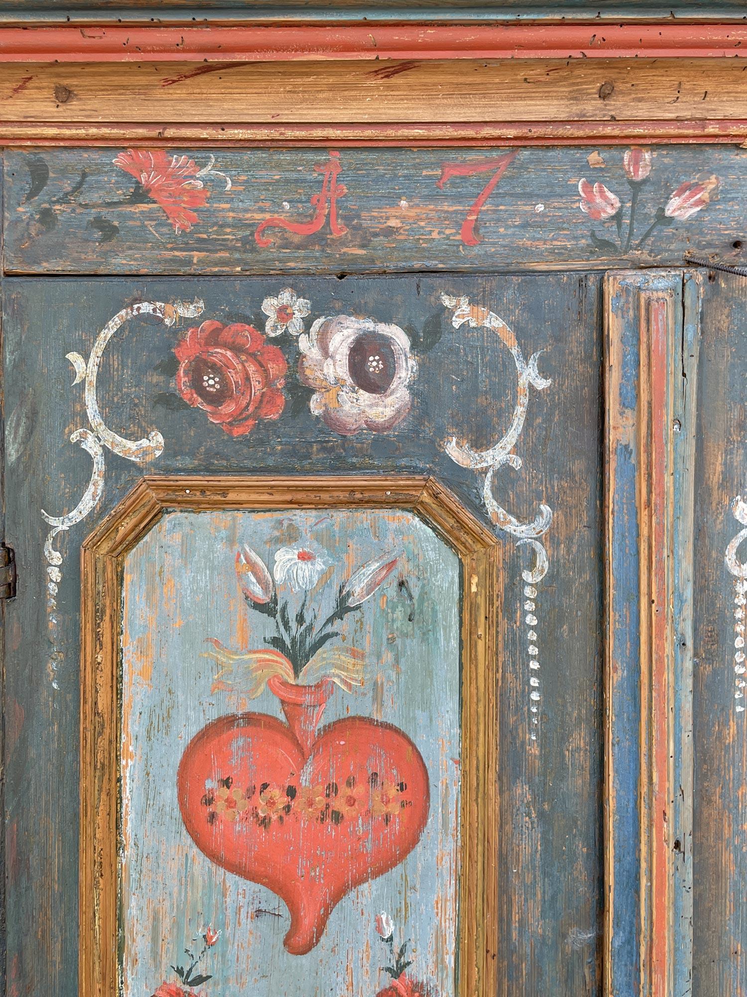 Armoire à deux portes peinte à motifs floraux bleus de 1799 4