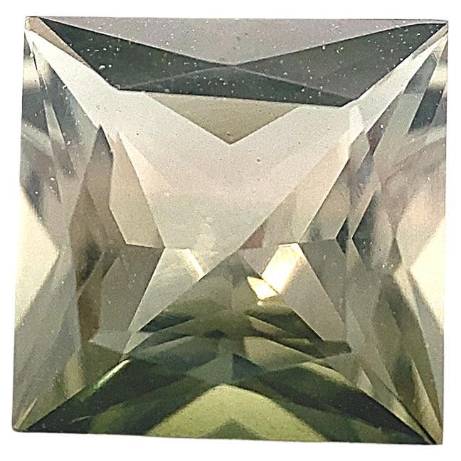 Tourmaline verte carrée de 1.79 carat du Brésil