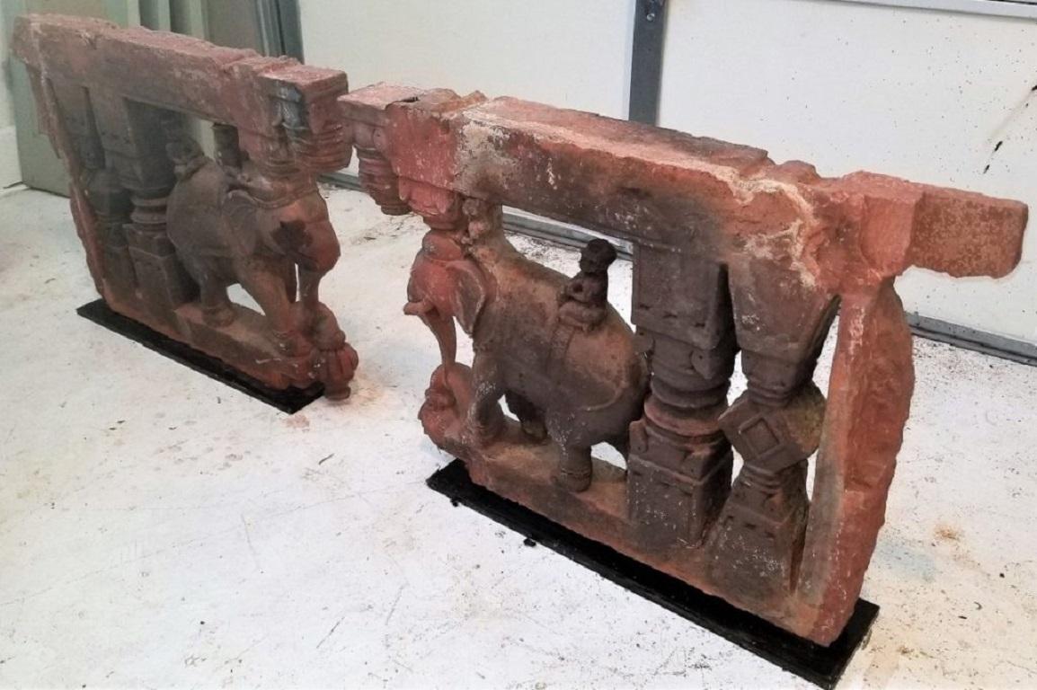 17C SE Asian Indian Pair of Brackets with Elephants and Mahuts In Good Condition For Sale In Dallas, TX