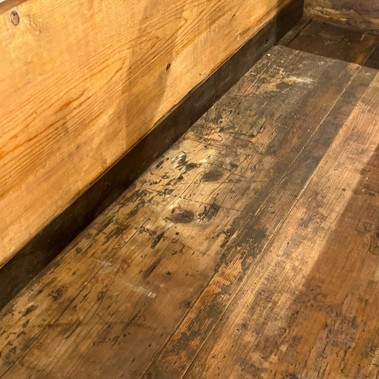 17thc Spanish Leather Trunk For Sale at 1stDibs