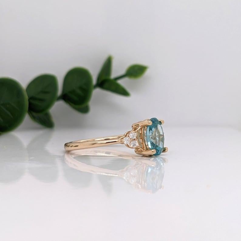 Modernist 1.7ct Blue Zircon Ring w Diamond Accent Halo in 14K Yellow Gold Oval 8x6mm For Sale