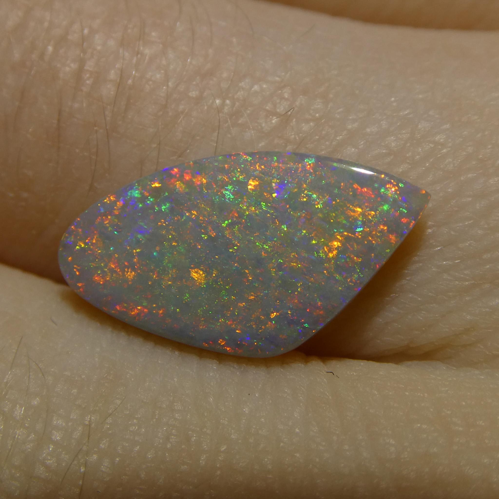 1.7ct Opale grigio cabochon a forma libera dall'Australia in vendita 6