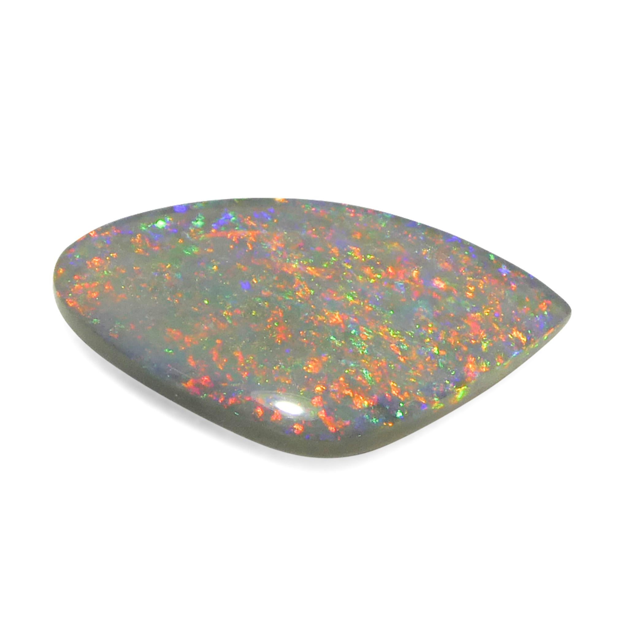 1.7ct Opale grigio cabochon a forma libera dall'Australia in vendita 2