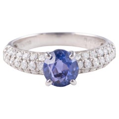 Bague en platine avec saphir lavande non chauffé de 1,7ct et diamant en pavé