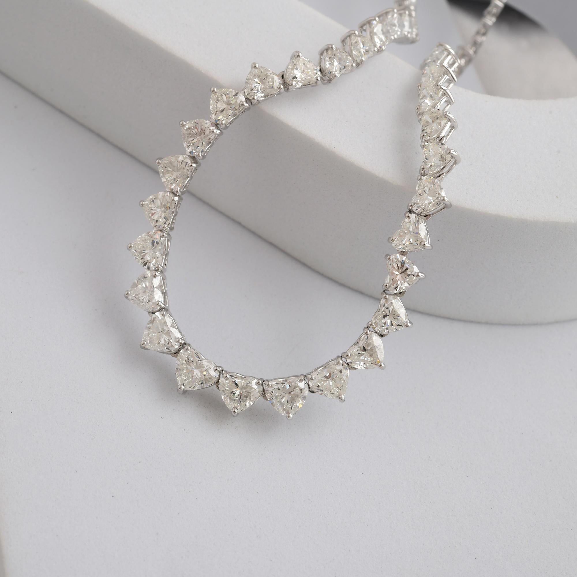 17ct SI/H Graduating Heart Diamond Tennis Necklace 18k White Gold Gift In New Condition For Sale In Diera, Dubai