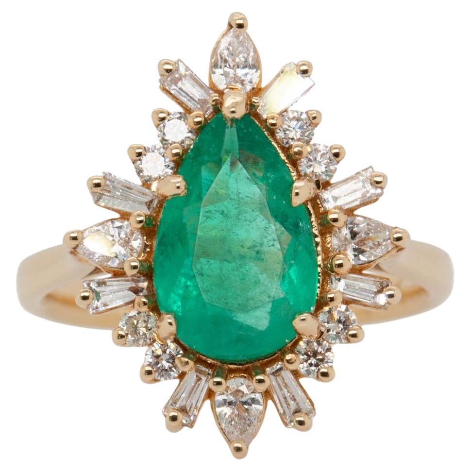 1.7cts Colombian Emerald Ring with Natural Diamonds: Solid 14k Gold, Pear 12x7mm en venta