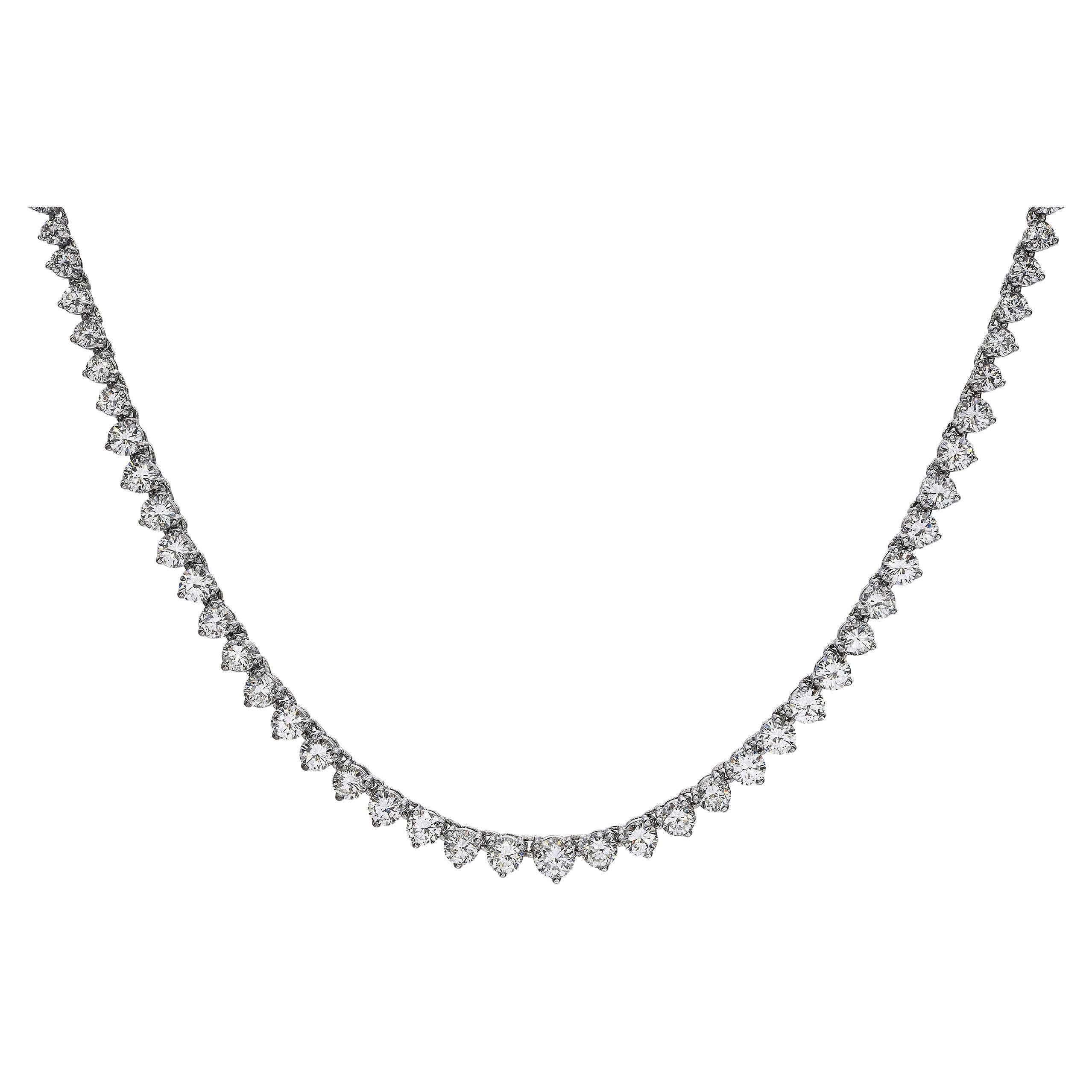 17k White Gold 11.98tcw Diamond Tennis Necklace For Sale