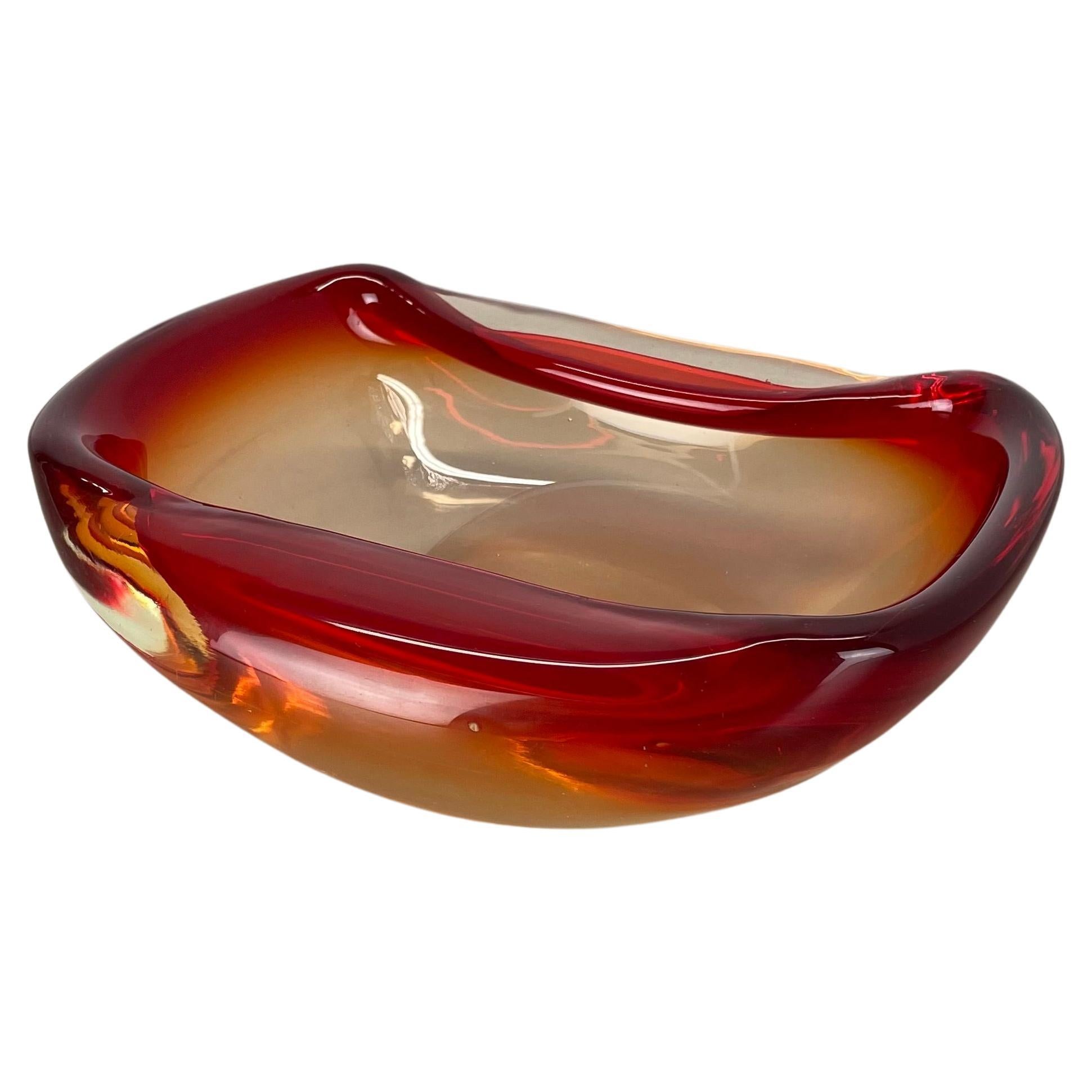 1.7kg Murano Glass "RED-YELLOW"  Bowl Element Shell Ashtray Murano, Italy, 1970s For Sale
