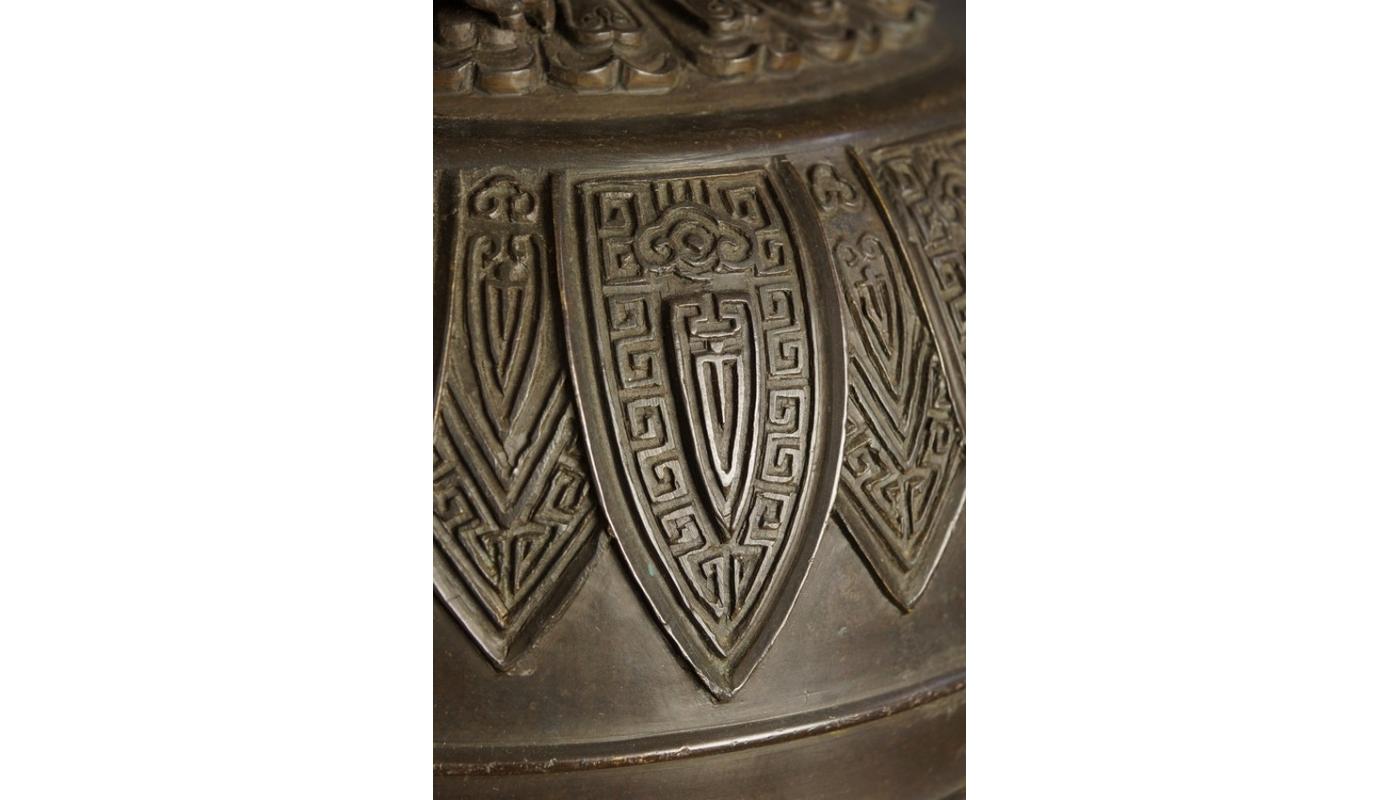 17th-18th Century China Pair of Bronze Vases Qing Dynasty For Sale 5